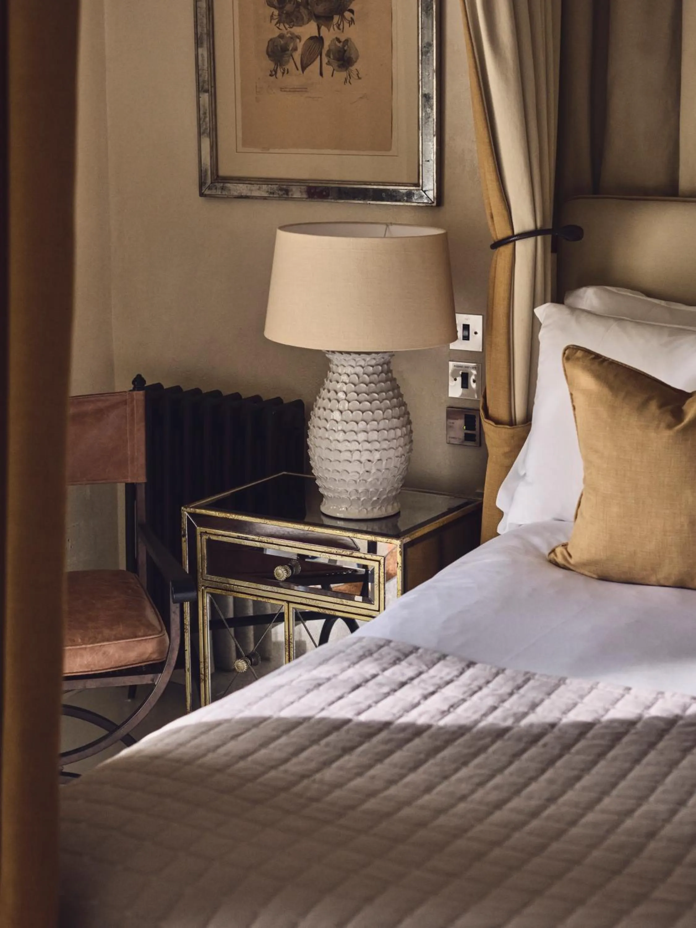 Bed in Le Manoir aux Quat'Saisons, A Belmond Hotel, Oxfordshire