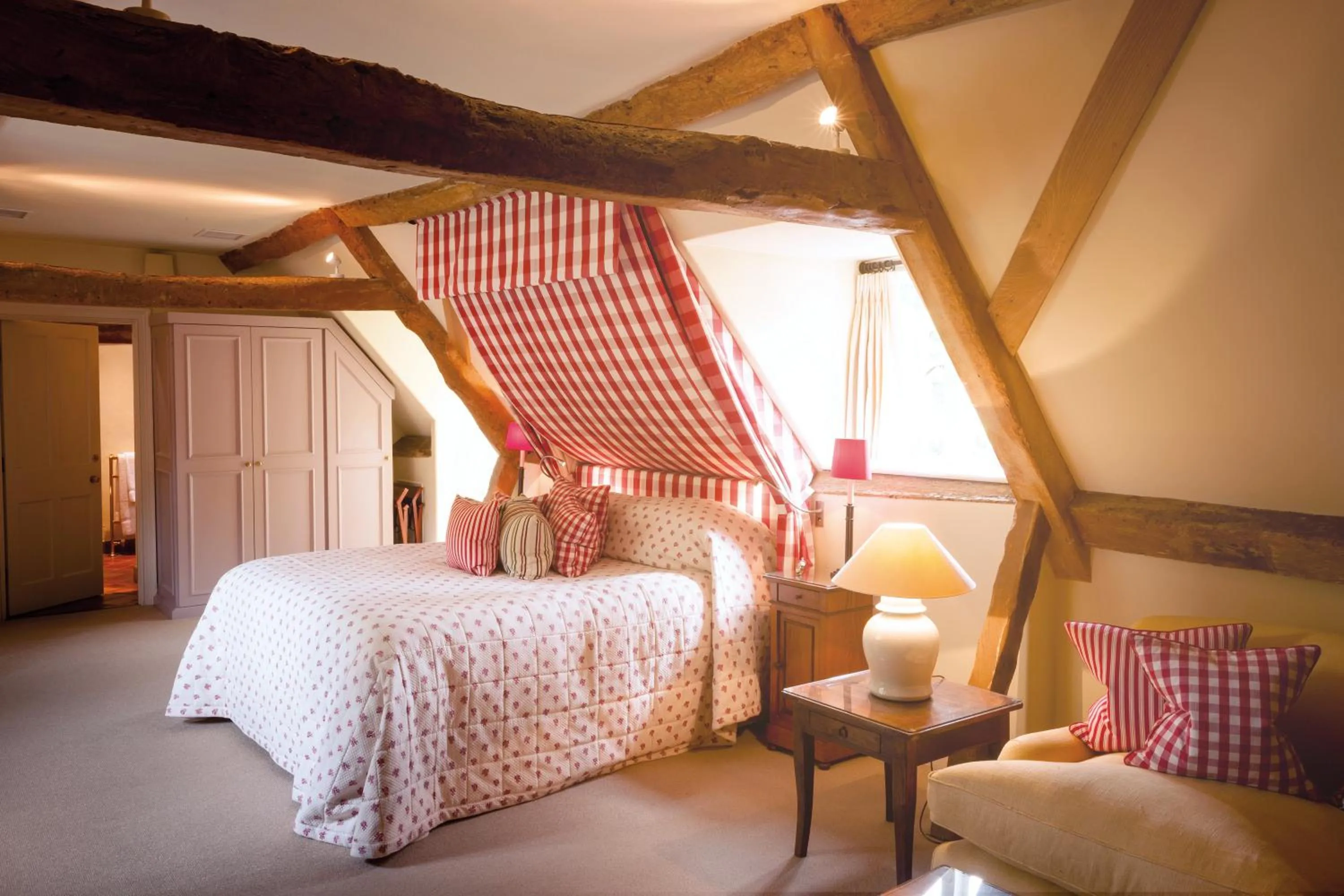 Bedroom, Bed in Le Manoir aux Quat'Saisons, A Belmond Hotel, Oxfordshire