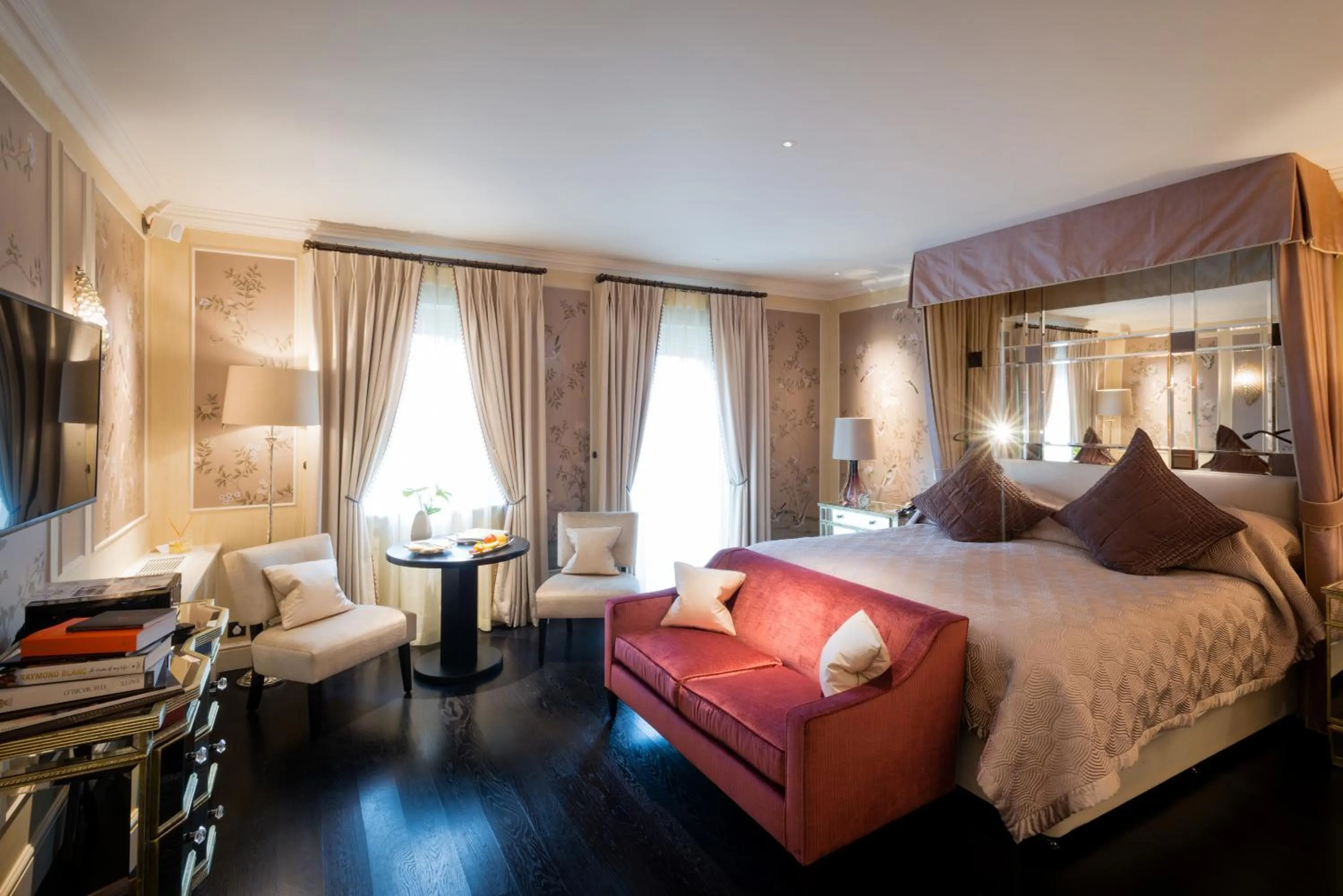 Bedroom, Bed in Le Manoir aux Quat'Saisons, A Belmond Hotel, Oxfordshire