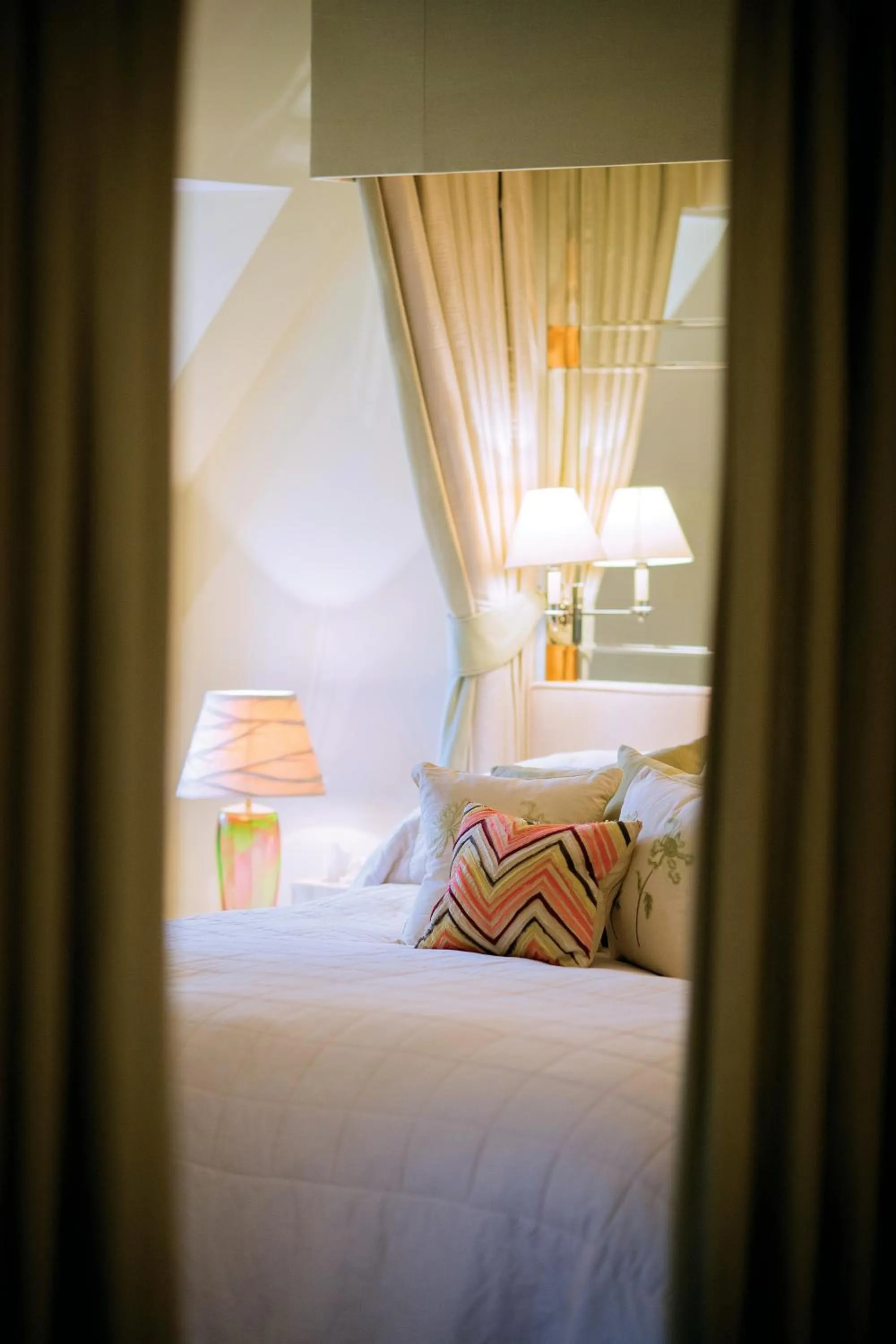 Bedroom, Bed in Le Manoir aux Quat'Saisons, A Belmond Hotel, Oxfordshire