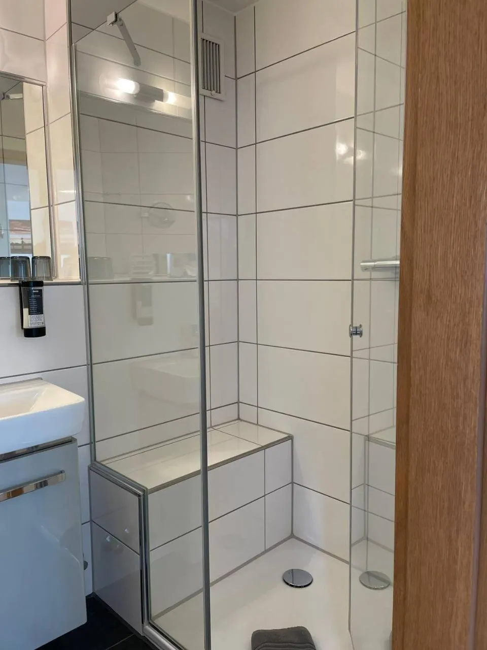 Shower in Hotel Deichvoigt