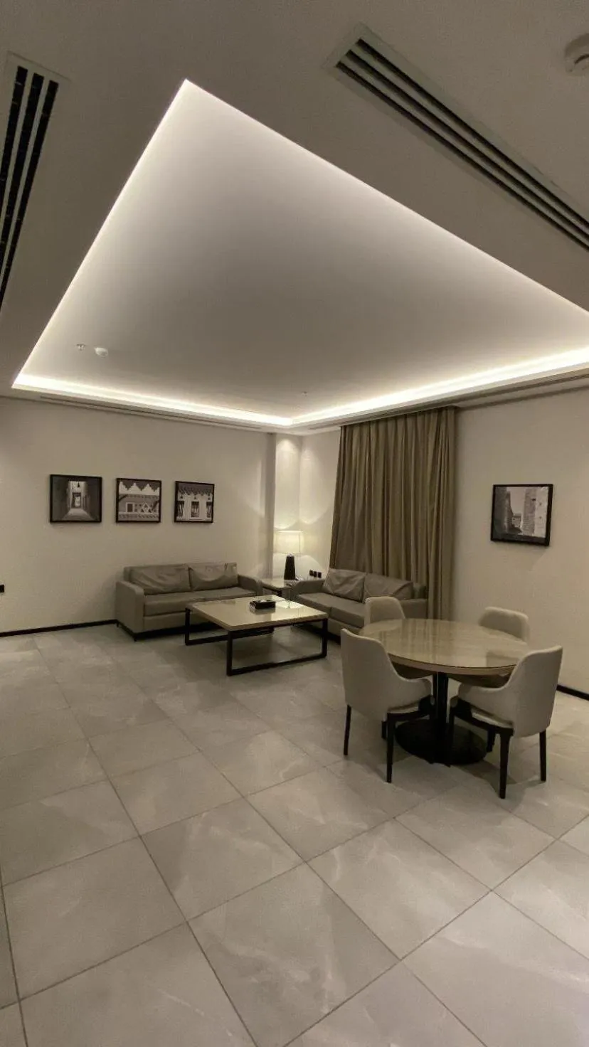 Seating area in Manazel Aldiafah serviced Apartments AlSulymaniyah
