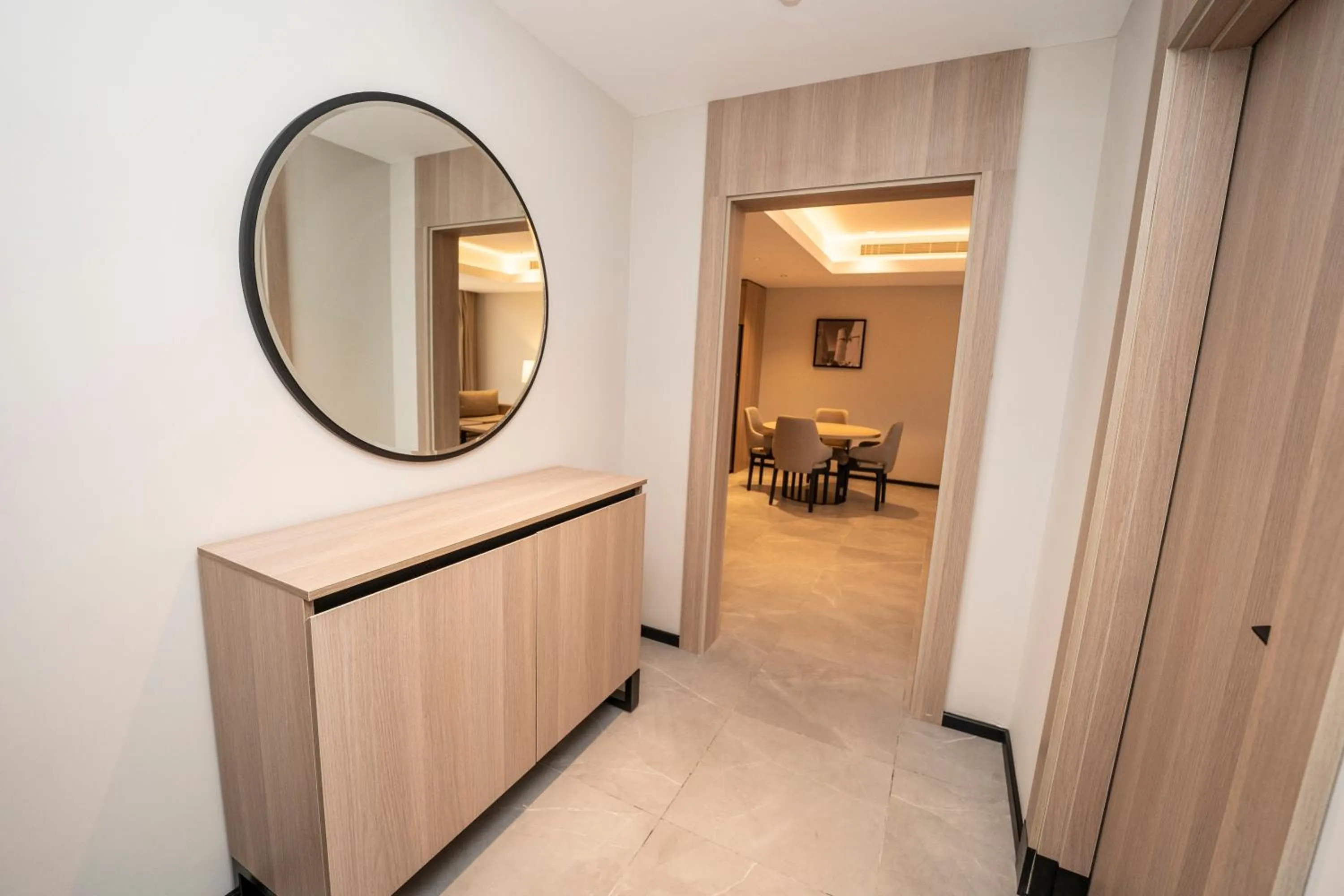 wardrobe in Manazel Aldiafah serviced Apartments AlSulymaniyah