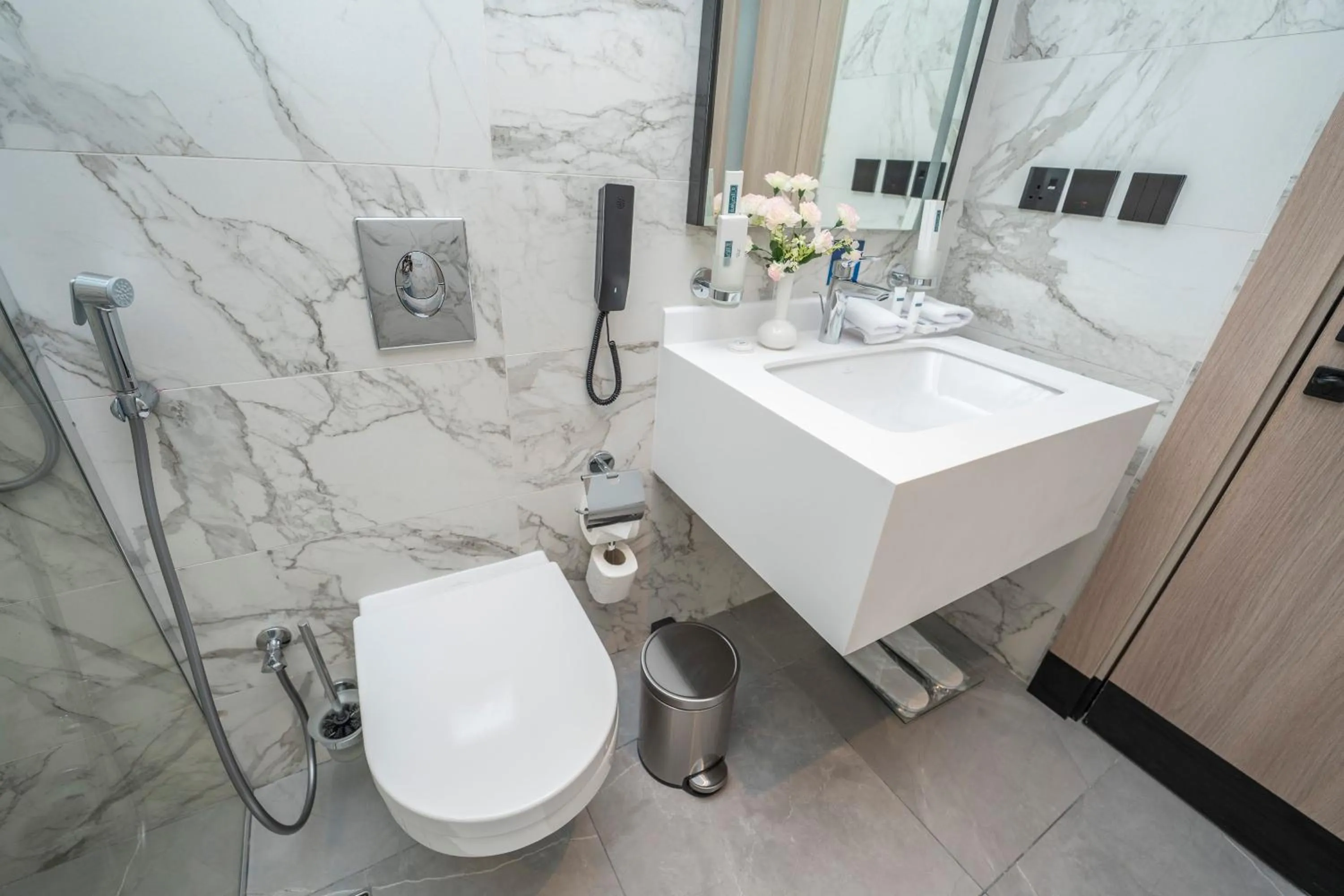 Toilet in Manazel Aldiafah serviced Apartments AlSulymaniyah