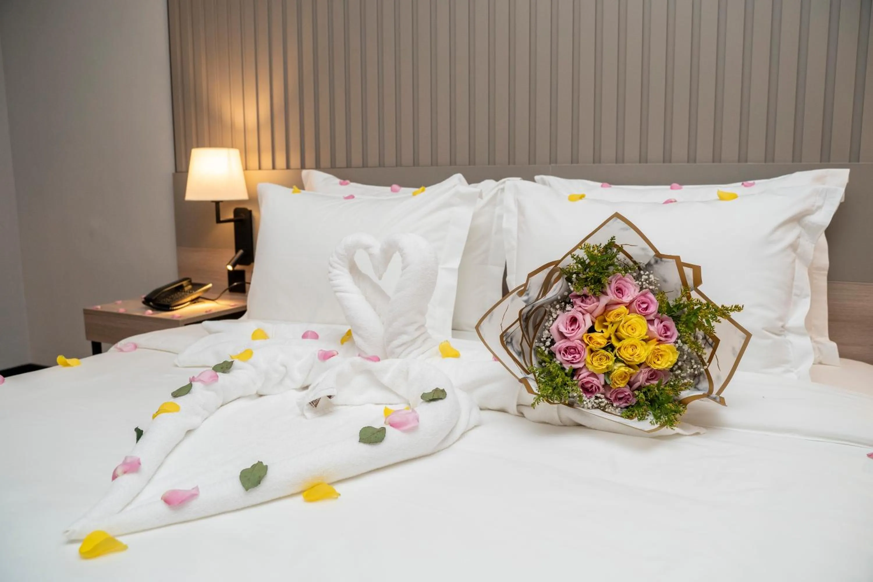 Bedroom, Bed in Manazel Aldiafah serviced Apartments AlSulymaniyah