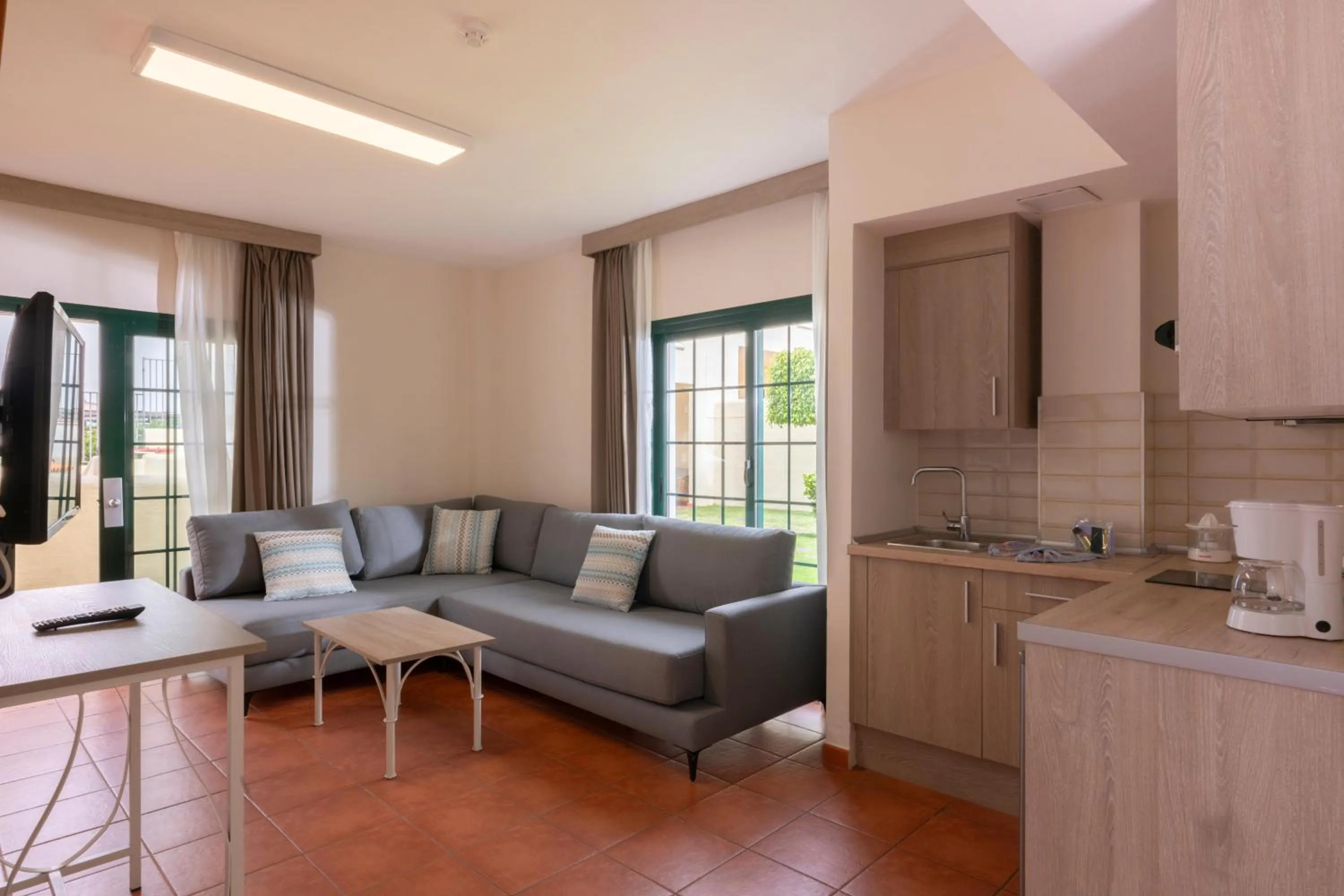 Photo of the whole room in GF Isabel