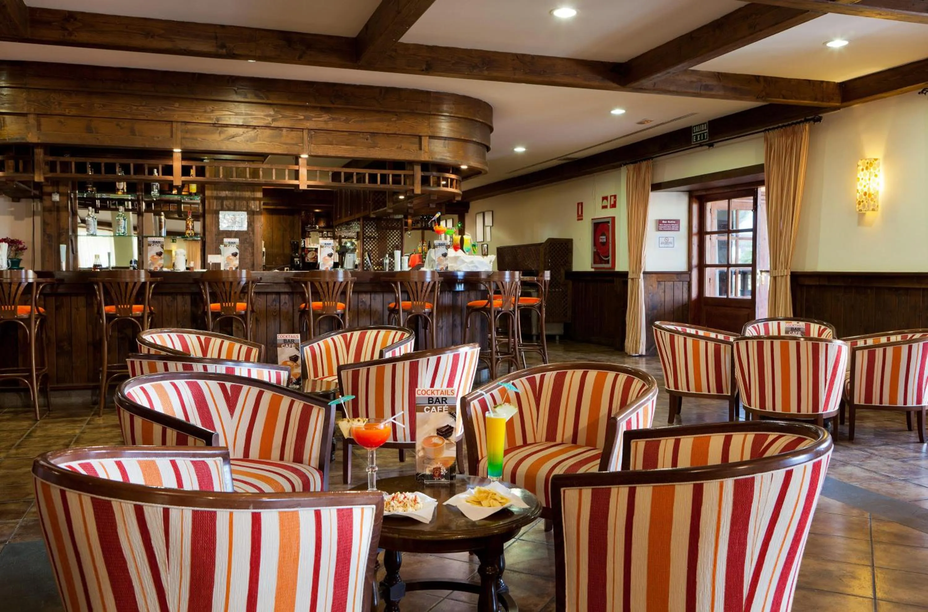 Restaurant/places to eat in GF Isabel