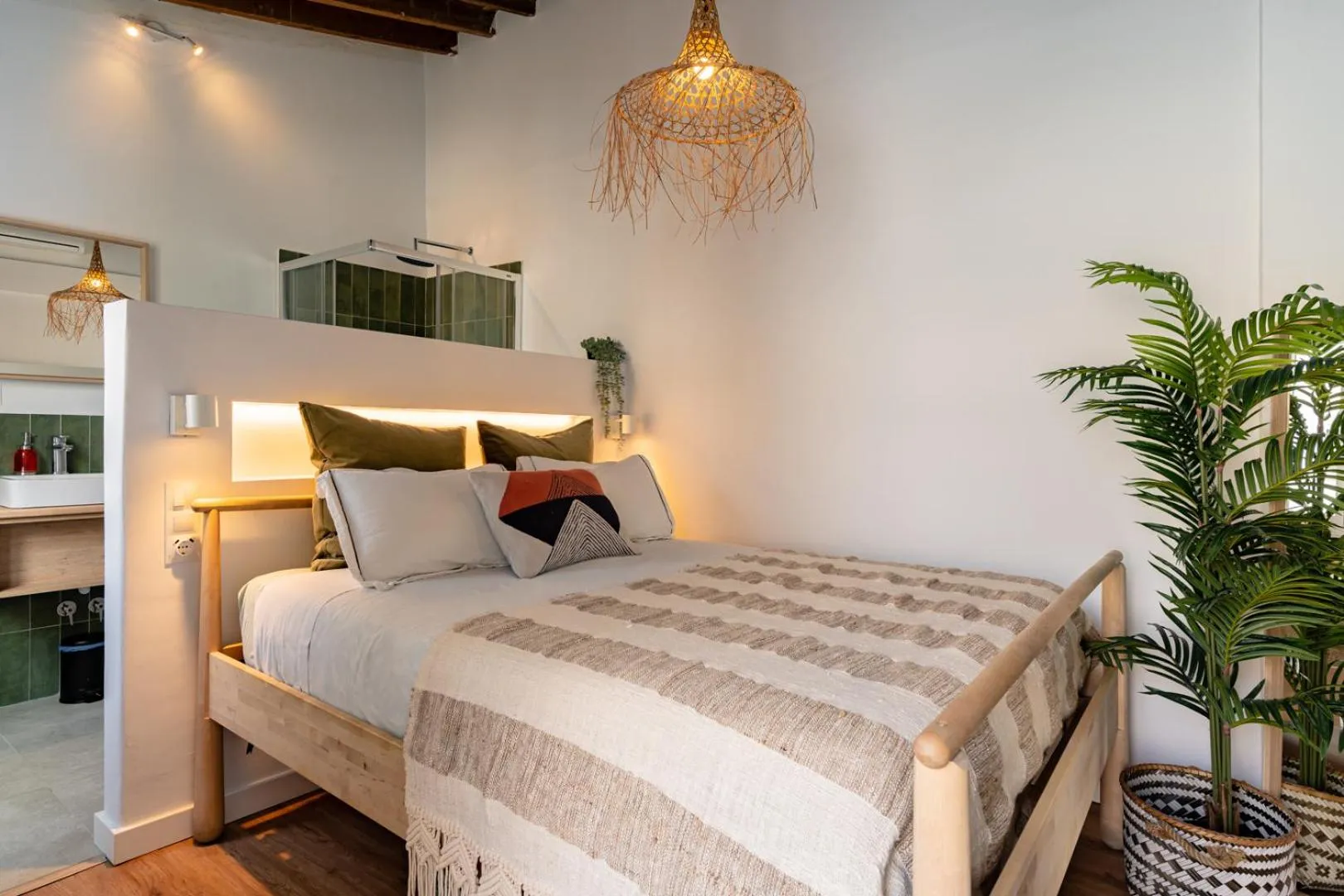 Bed in The Urban Jungle Hostel