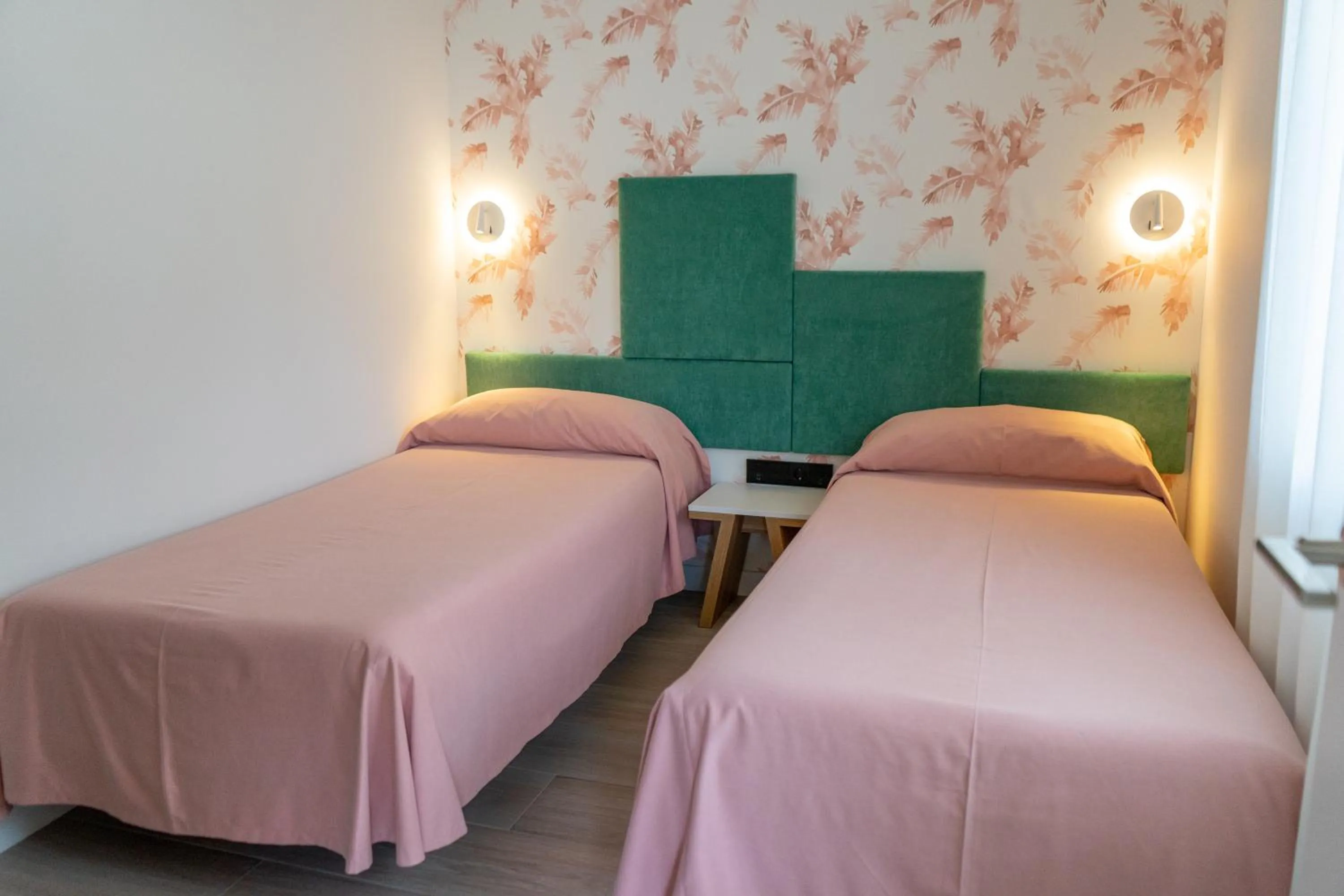 Bedroom, Bed in Apartamentos Porta Coeli