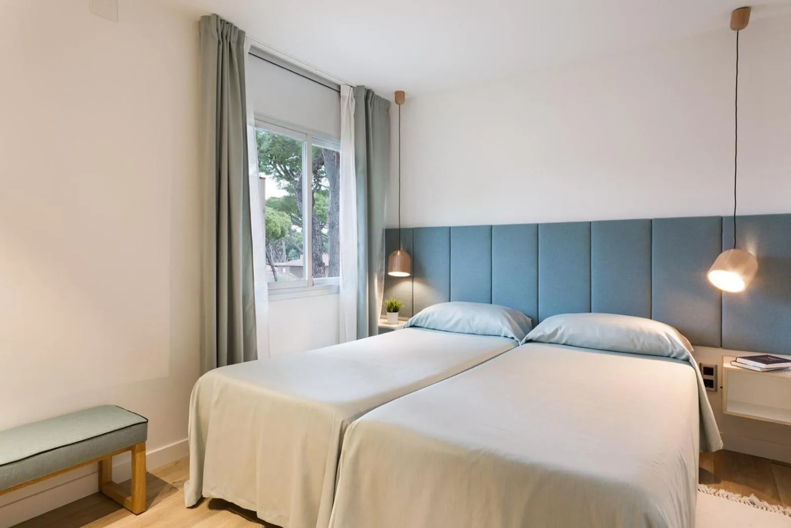 Bedroom, Bed in Apartamentos Porta Coeli