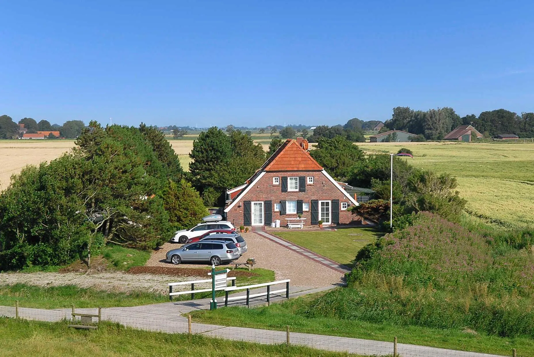 Facade/entrance in Landhaus Meer
