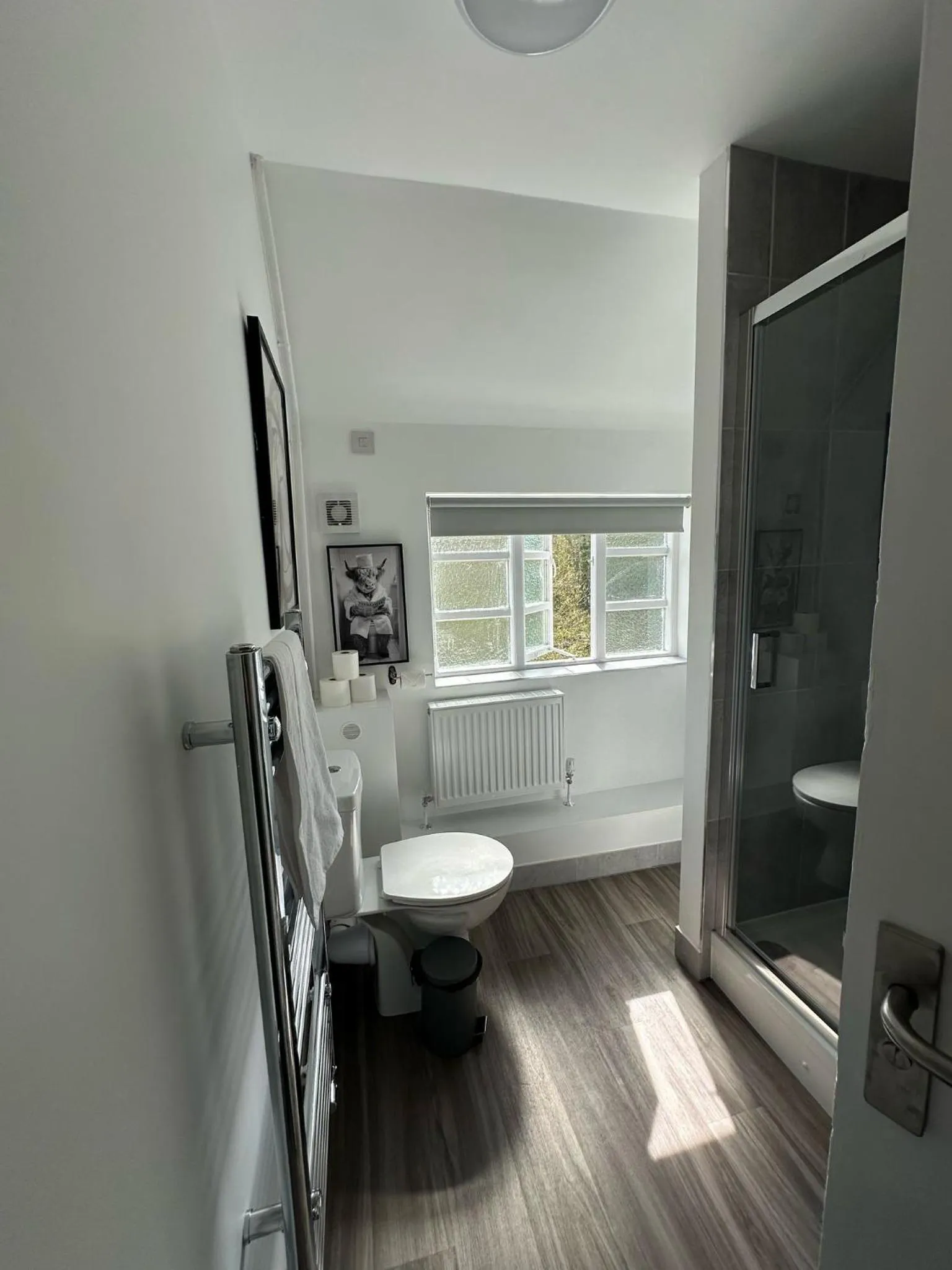 Bathroom in Ye Olde Robin Hood Inn