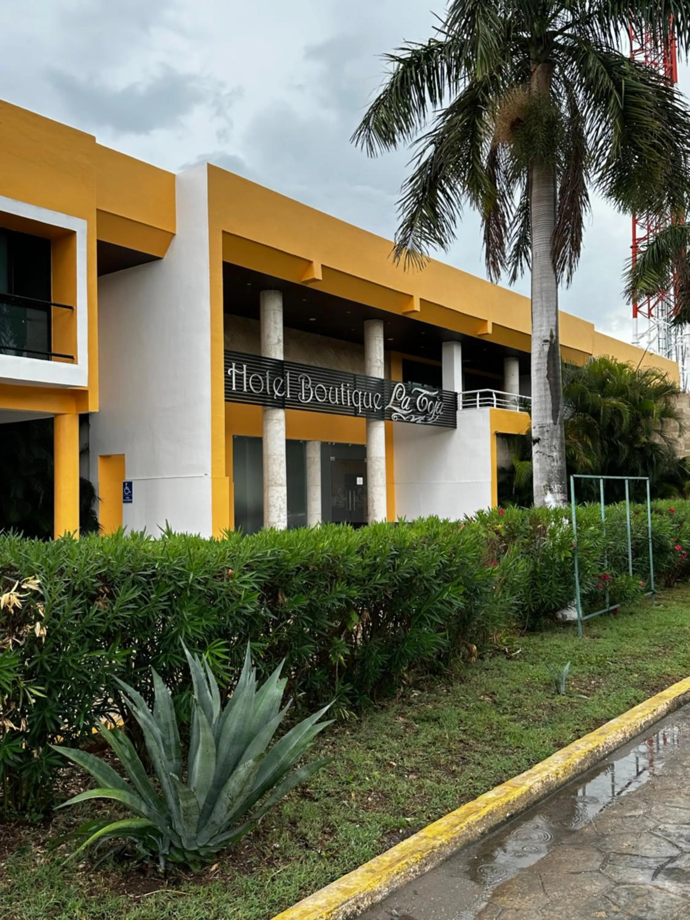 Property building in Hotel Boutique La Toja Campeche