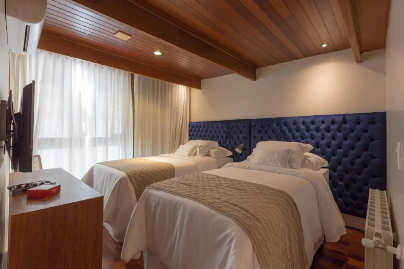 Photo of the whole room, Bed in Hotel Boutique QUEBRA-NOZ