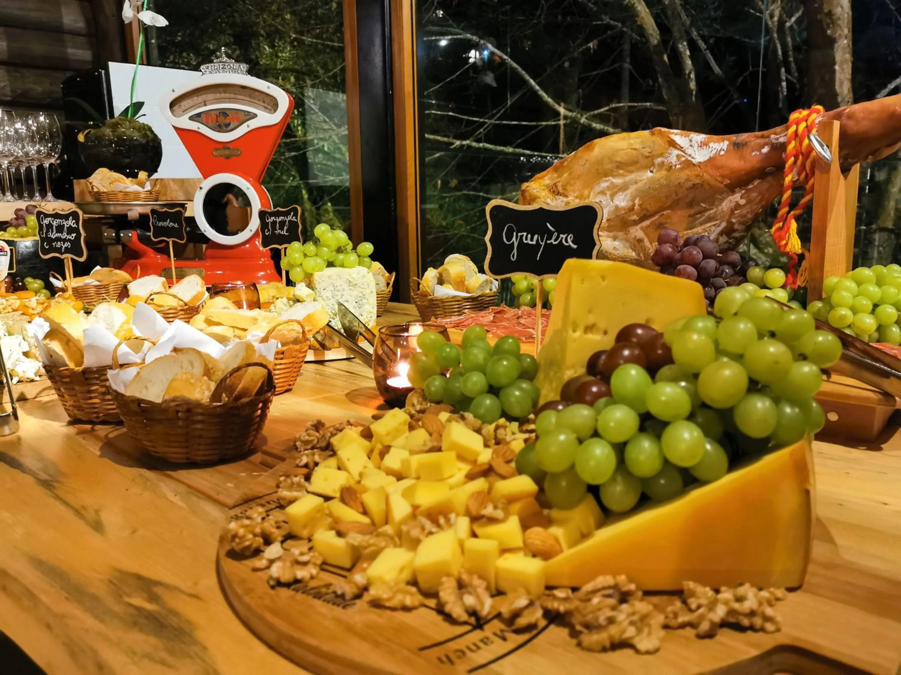 Restaurant/places to eat in Hotel Boutique QUEBRA-NOZ