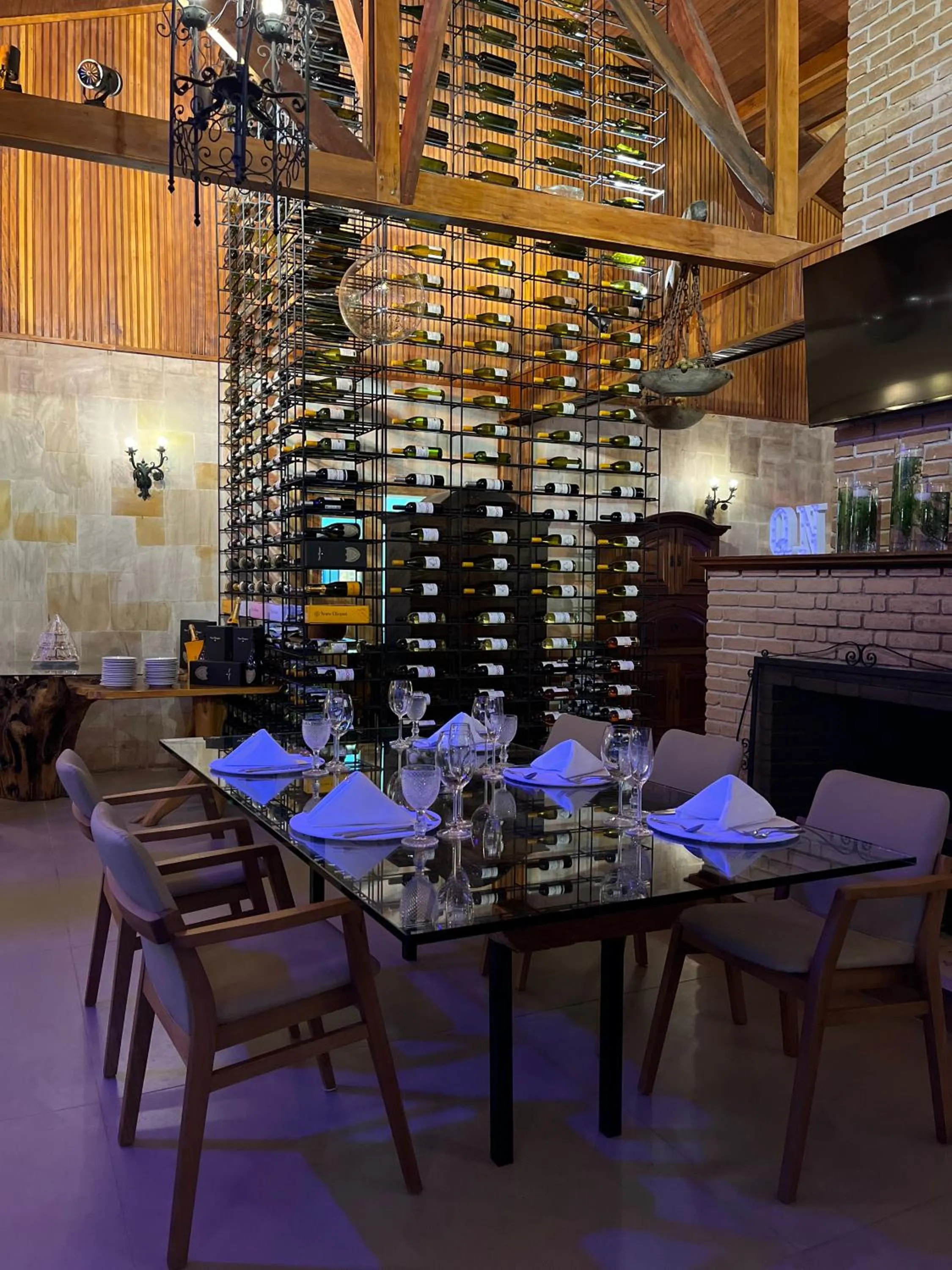 Restaurant/places to eat in Hotel Boutique QUEBRA-NOZ