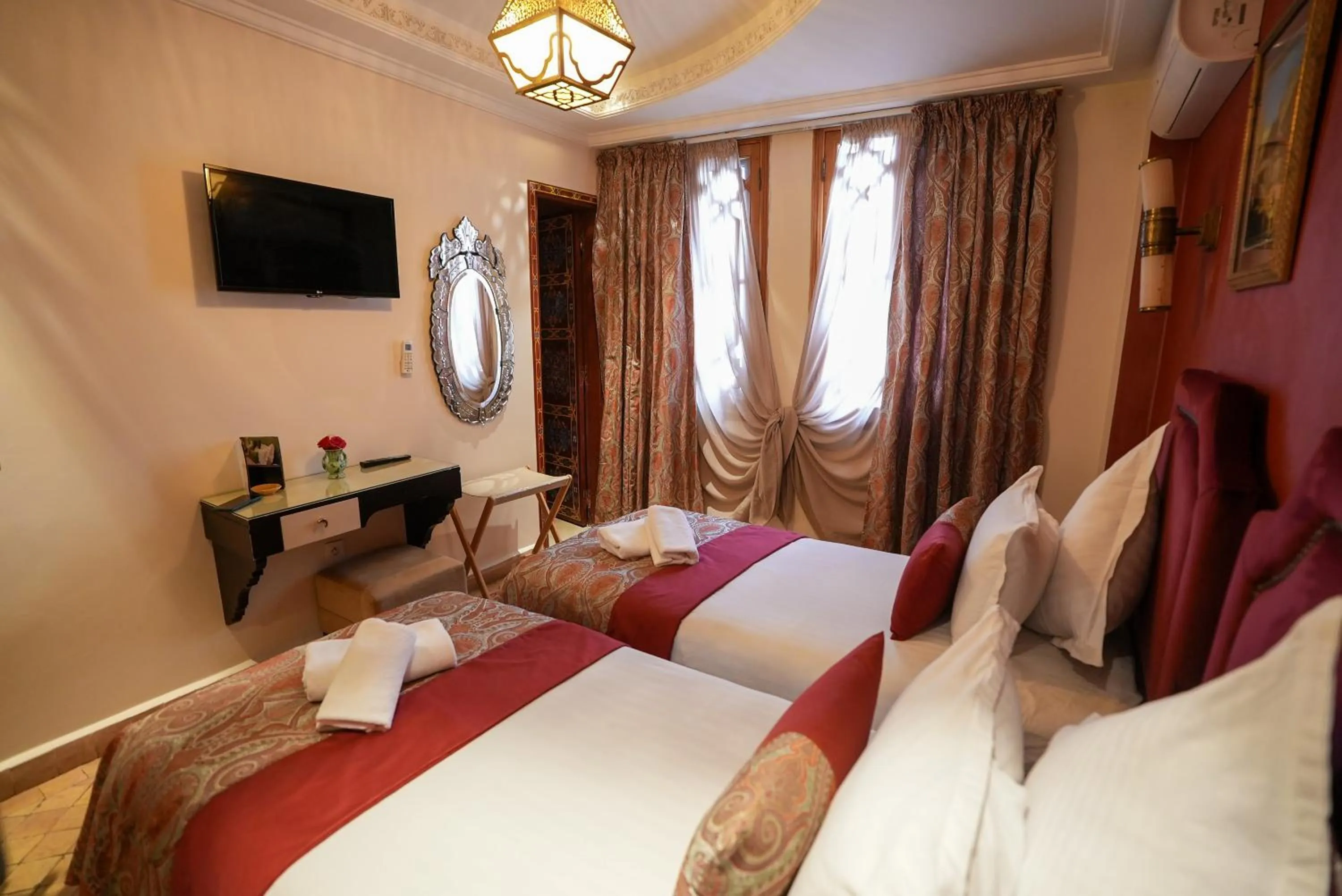 Bed in Palais Zahia Hotel & Spa
