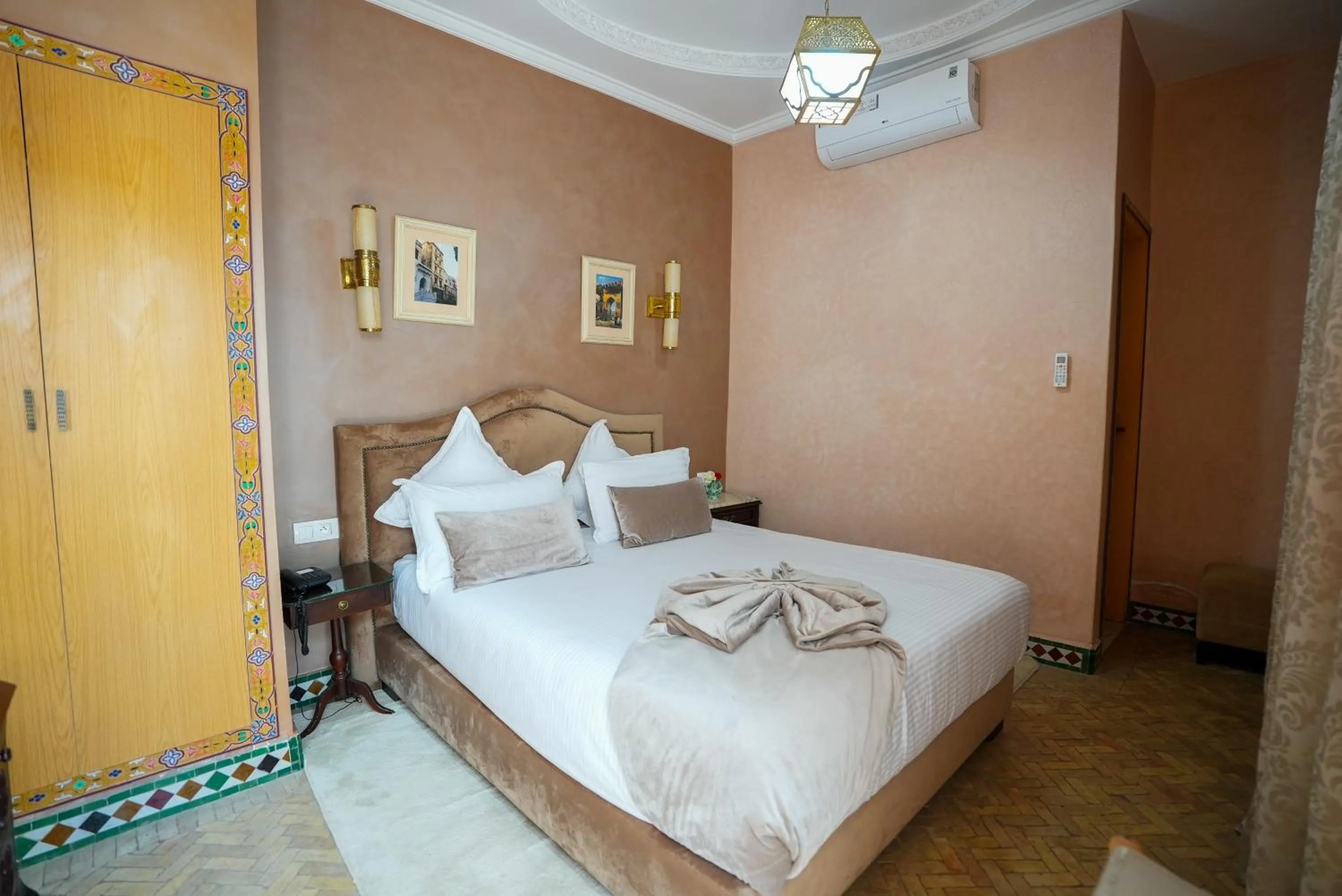 Bed in Palais Zahia Hotel & Spa