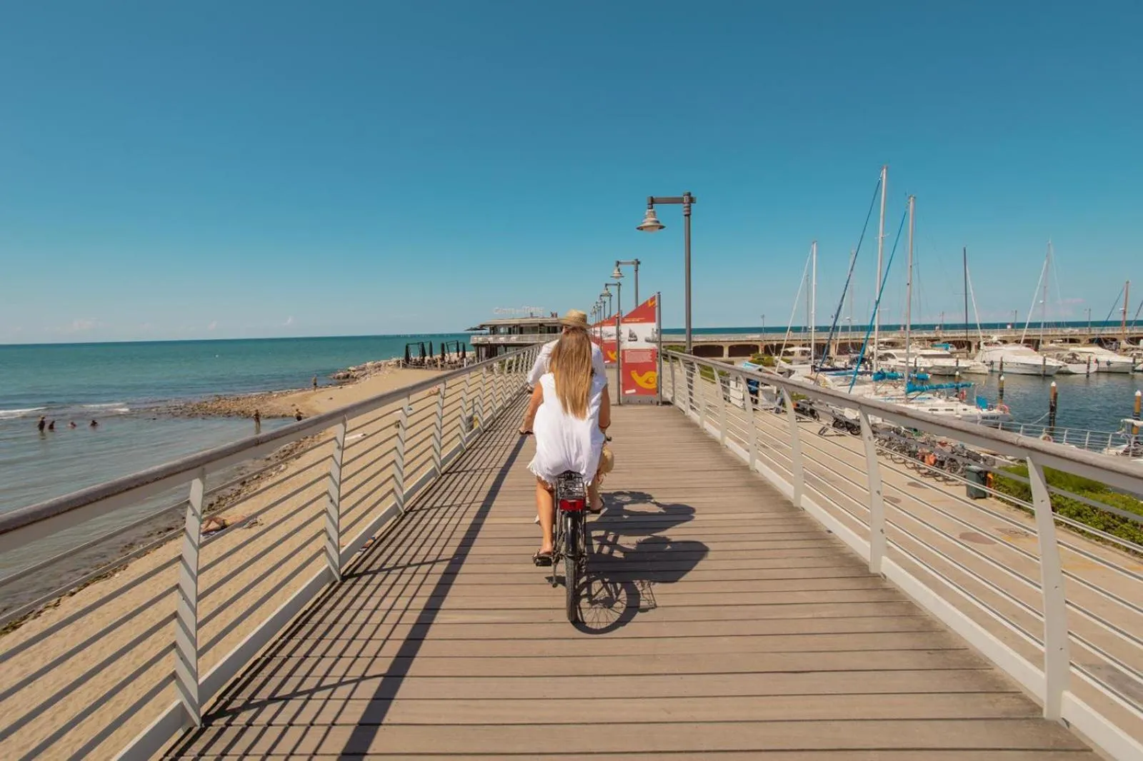 People in Hotel Principe