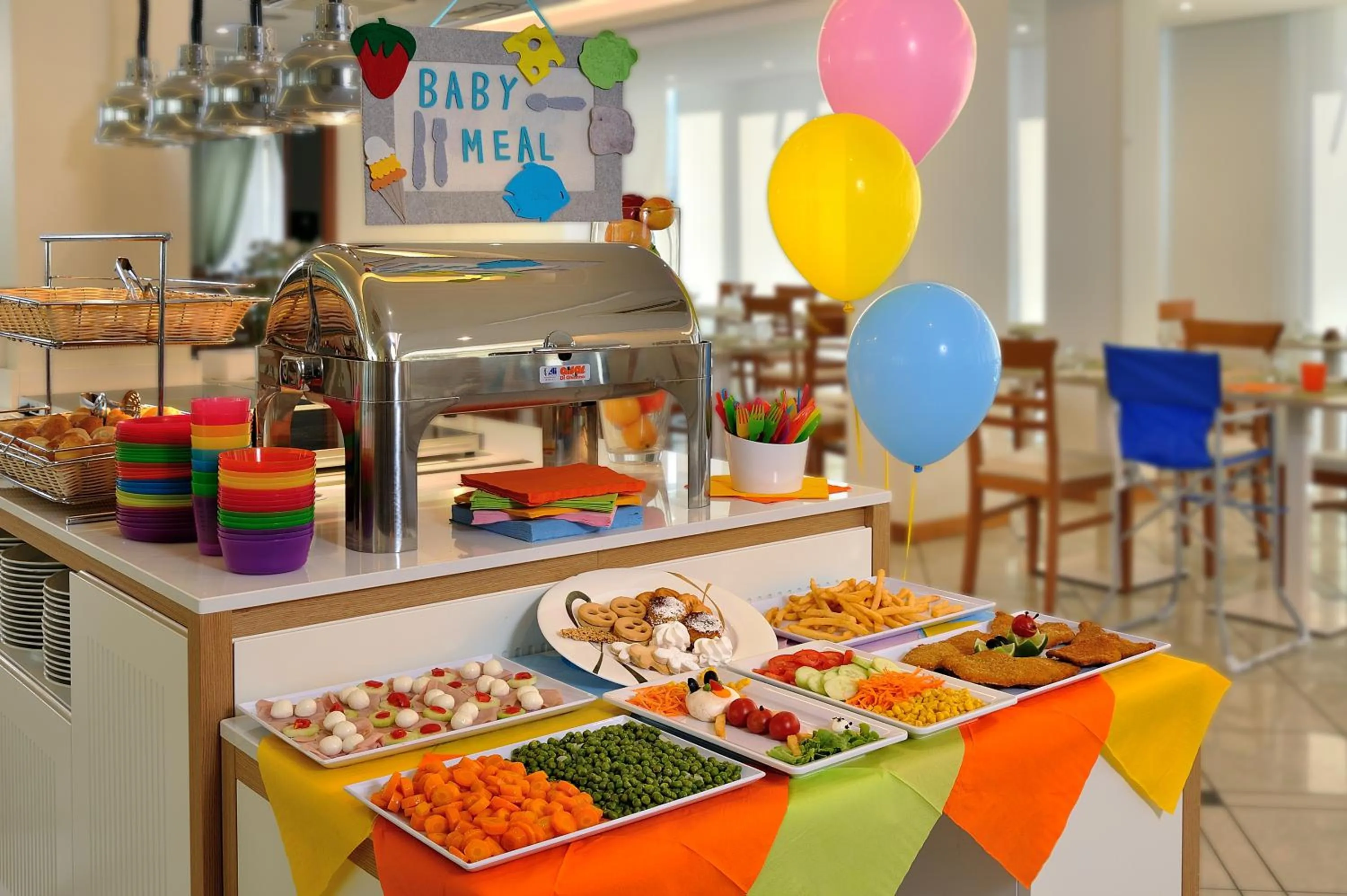 Restaurant/places to eat in Hotel Principe