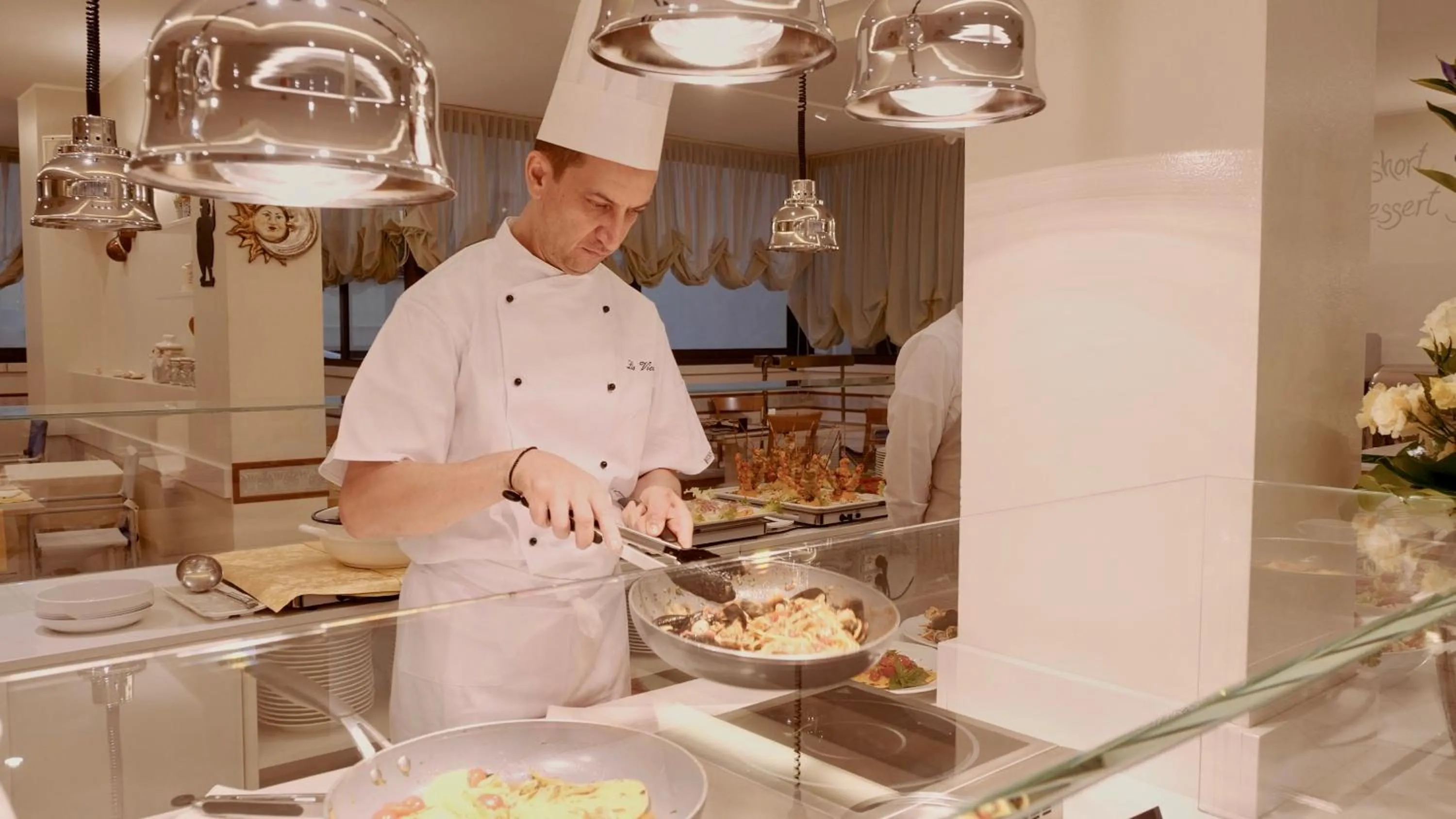 Restaurant/places to eat in Hotel Principe