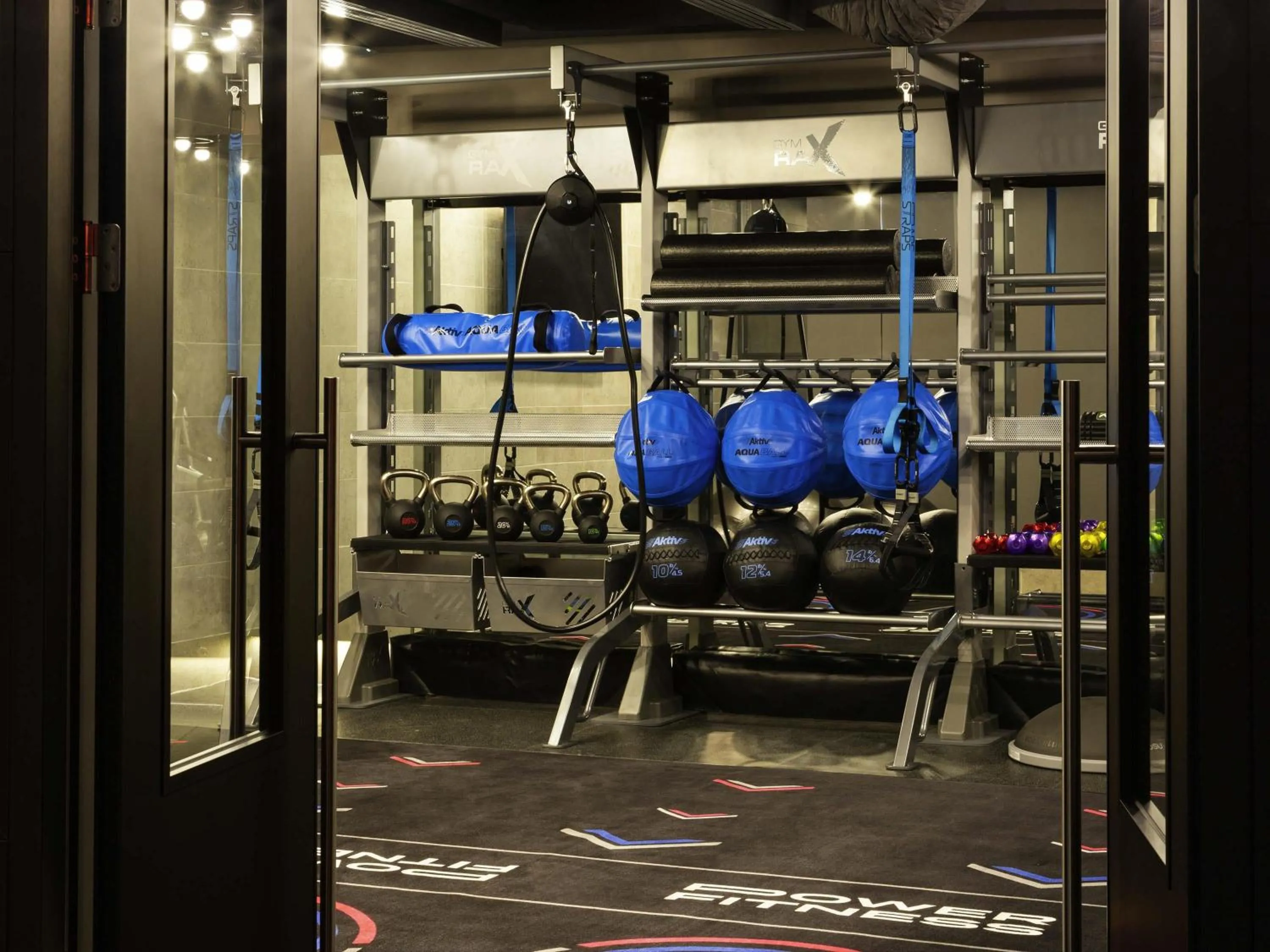 Fitness centre/facilities in Pullman Paris Montparnasse