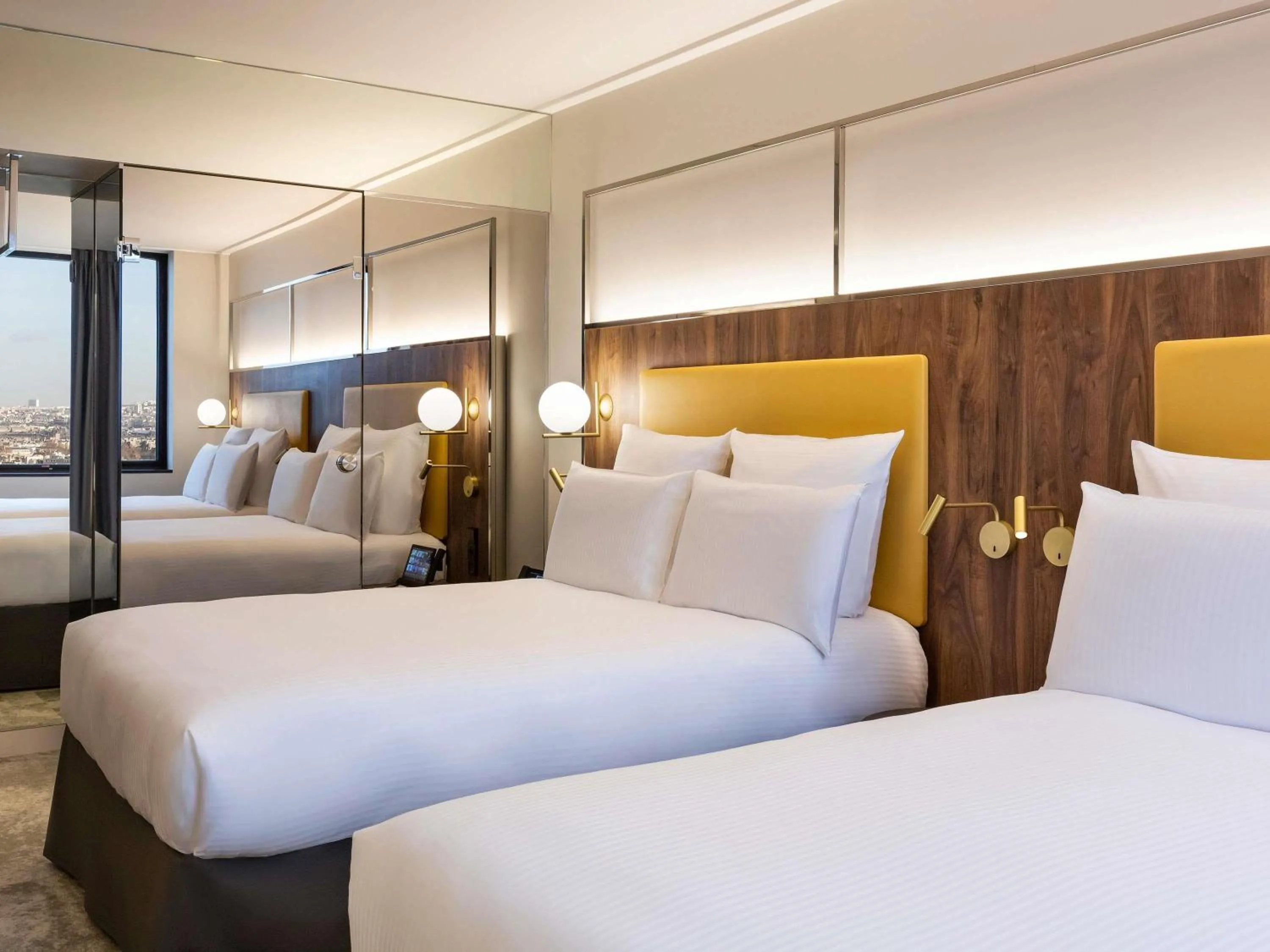Bedroom, Bed in Pullman Paris Montparnasse