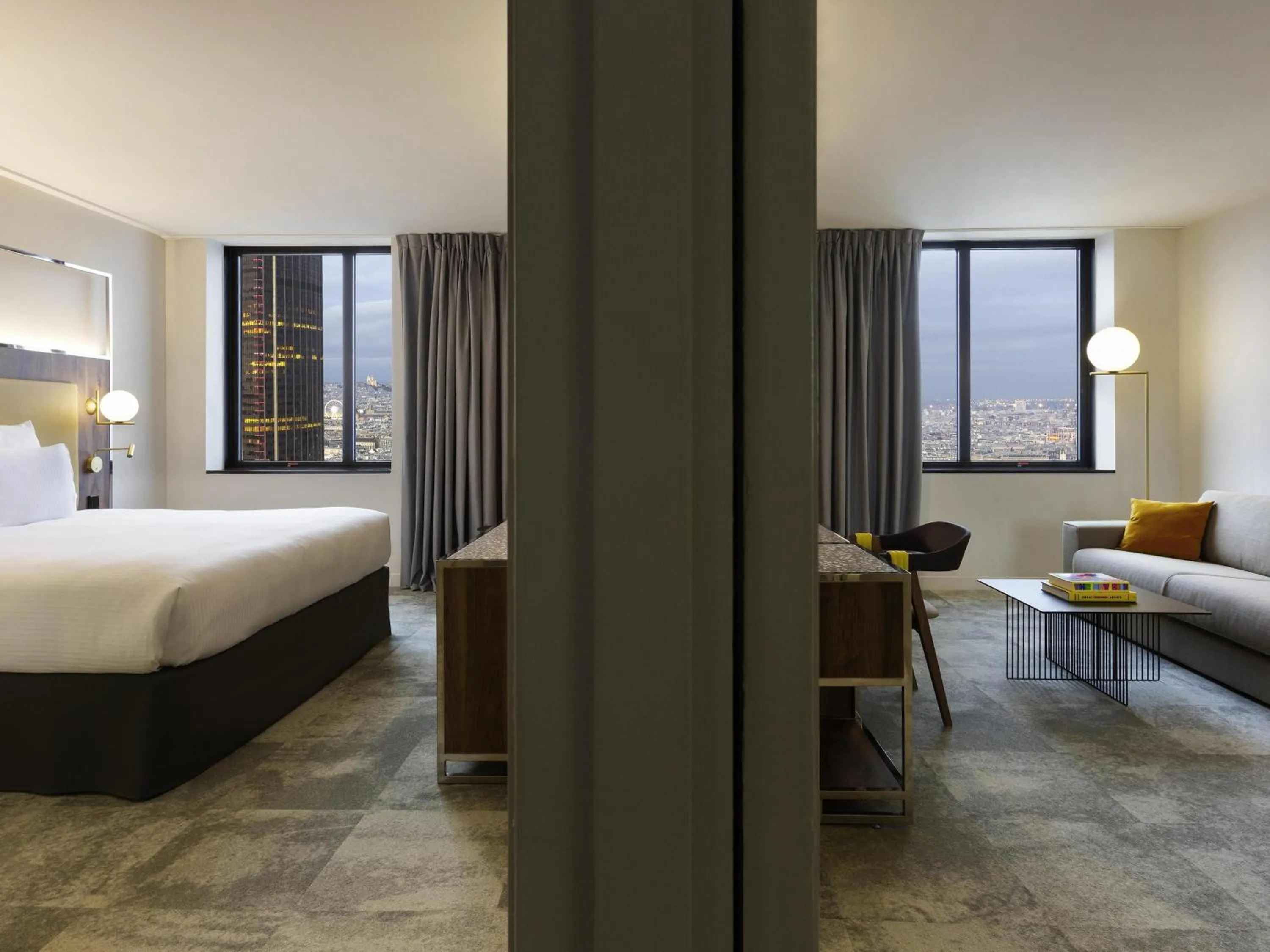 Photo of the whole room, Bed in Pullman Paris Montparnasse