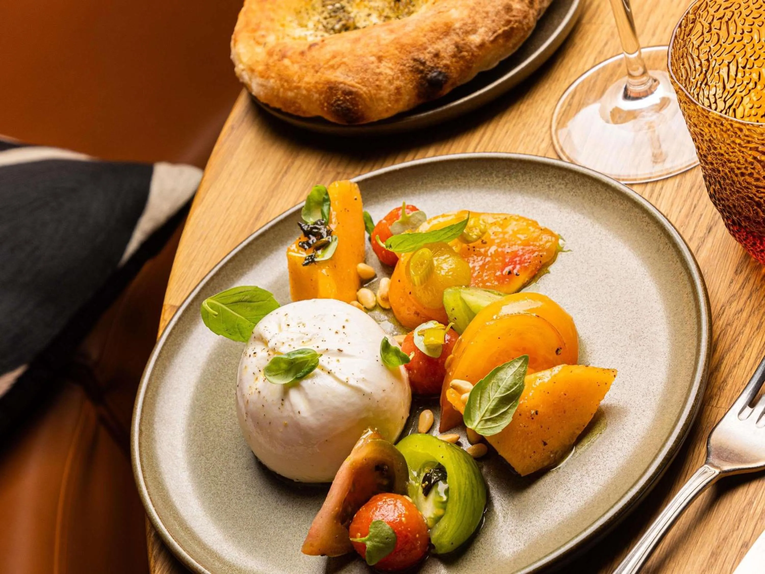 Restaurant/places to eat in Pullman Paris Montparnasse