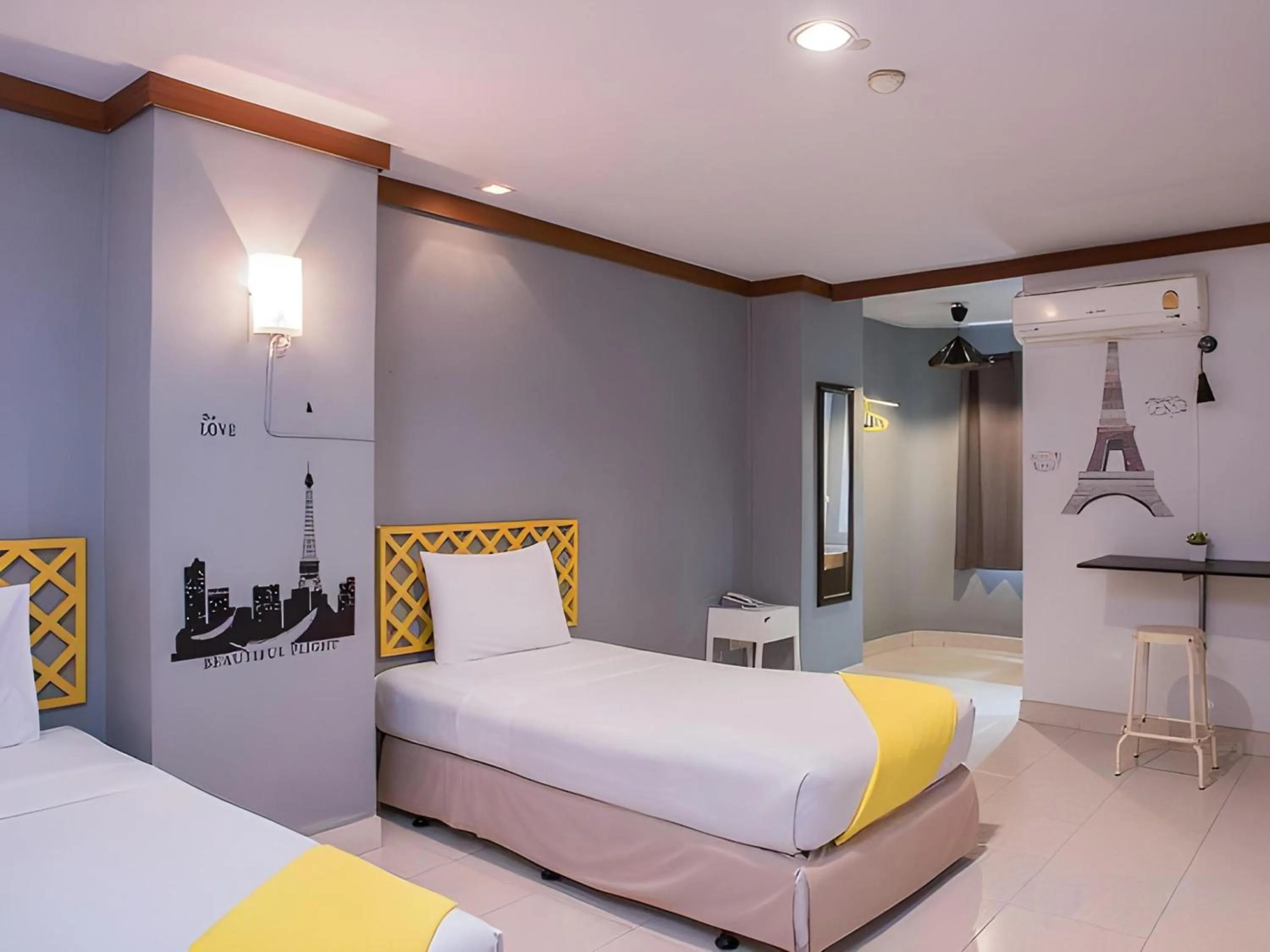 Bedroom, Bed in Collection O Howard Square Boutique Hotel