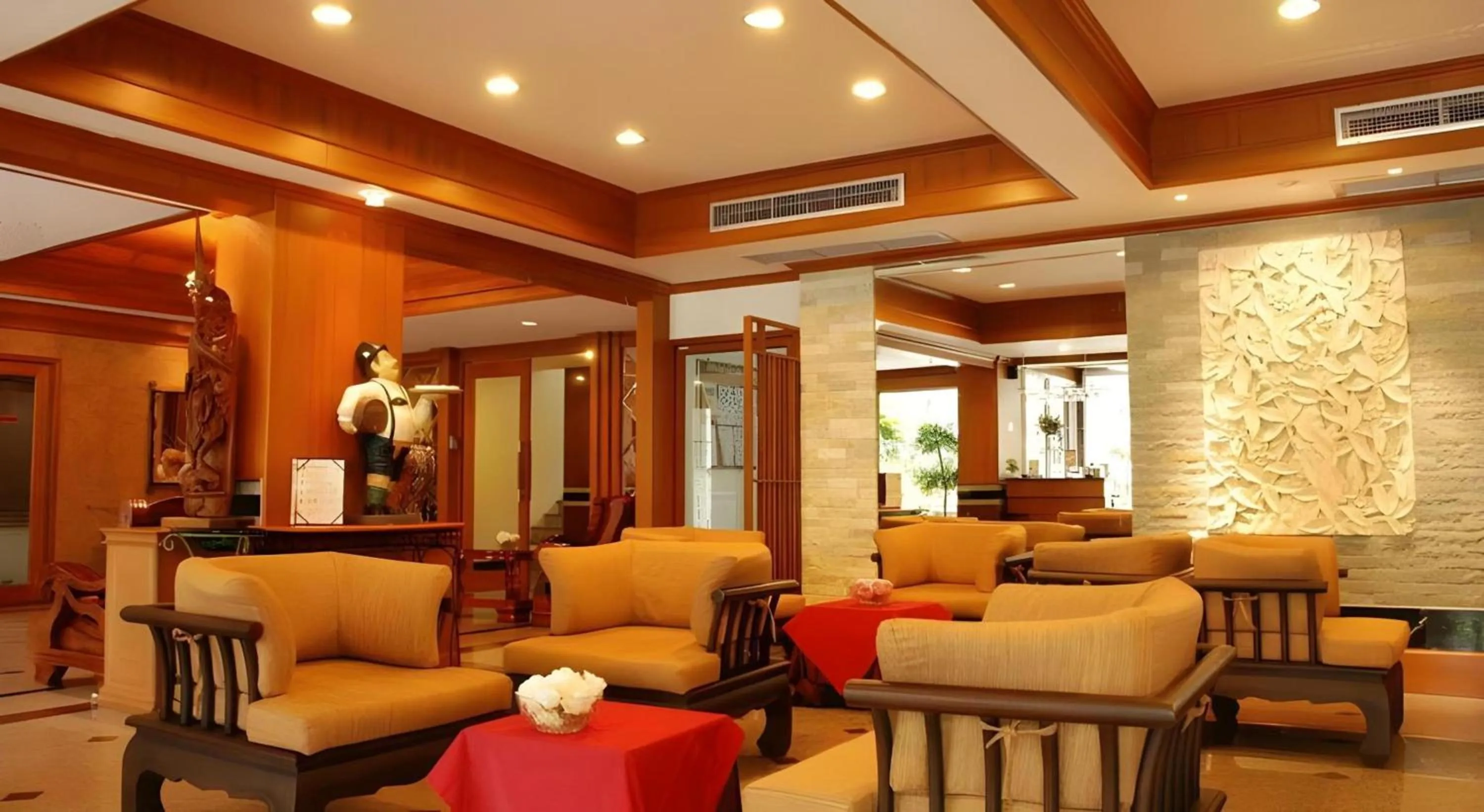 Seating area in Collection O Howard Square Boutique Hotel