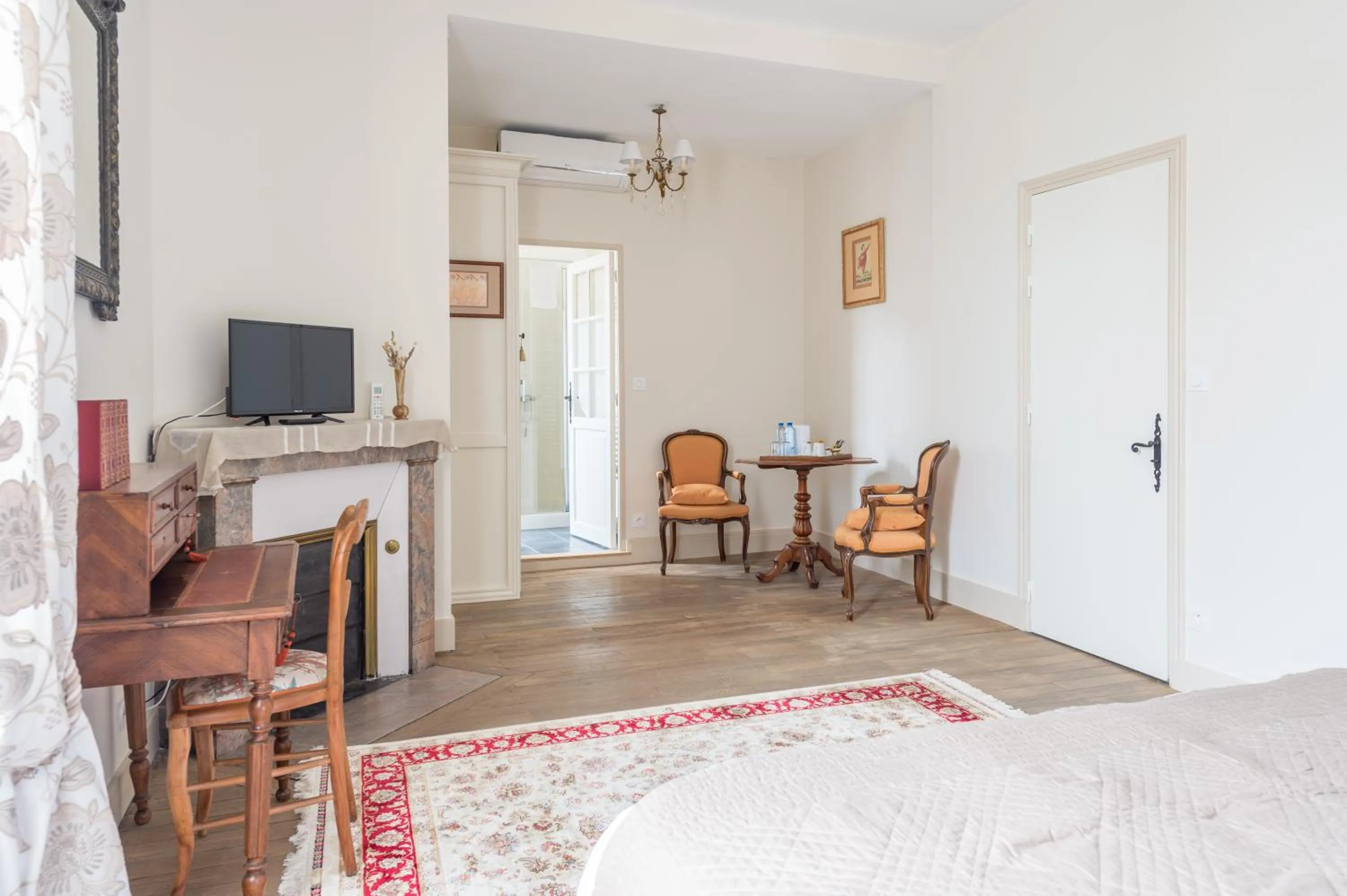 Bedroom in La Perluette