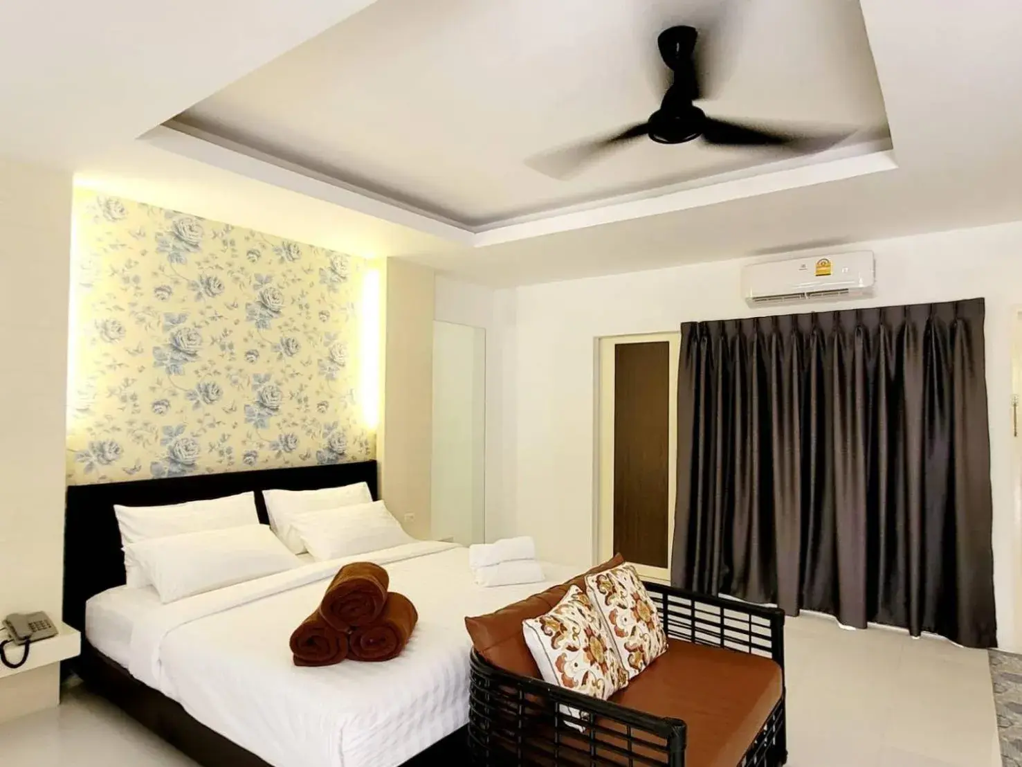 Double Room with Balcony in Surintra Boutique Resort Double Room with Balcony in Surintra Boutique Resort