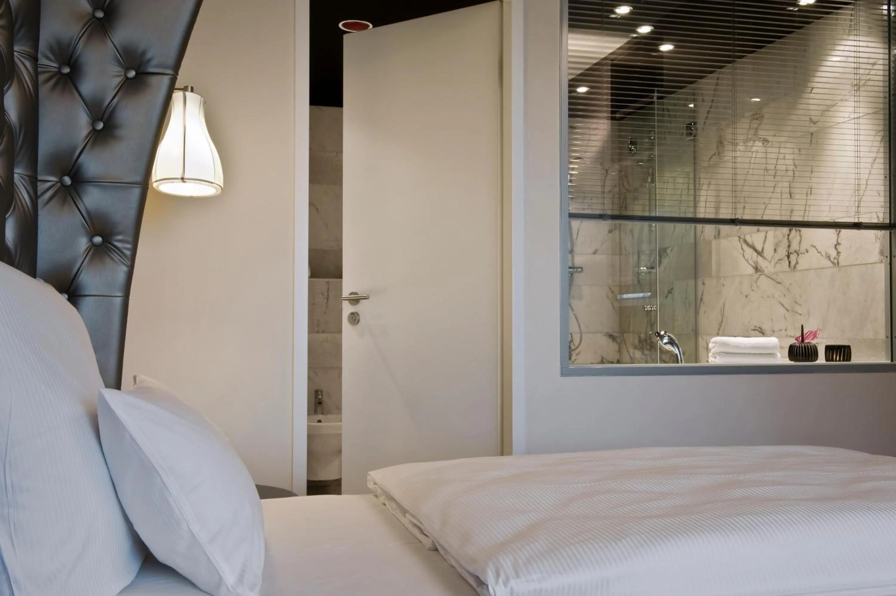 Toilet, Bed in ARCOTEL John F Berlin