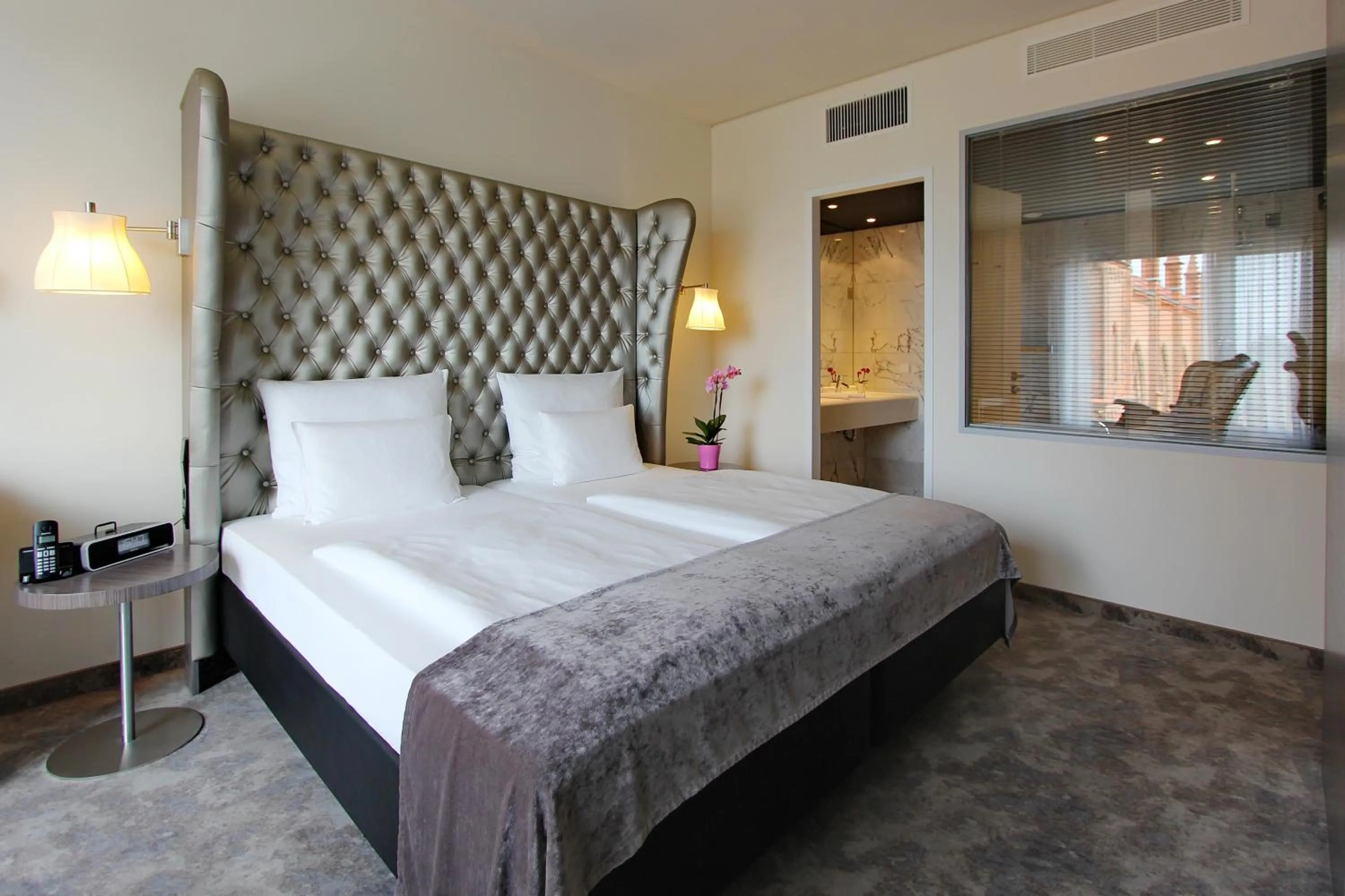 Toilet, Bed in ARCOTEL John F Berlin