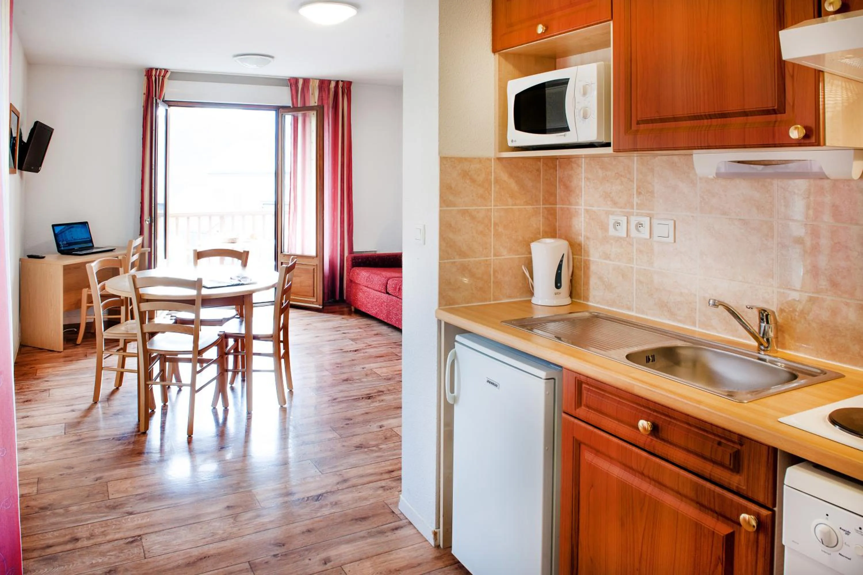 Day, Kitchen/Kitchenette in Résidence Les Marquises