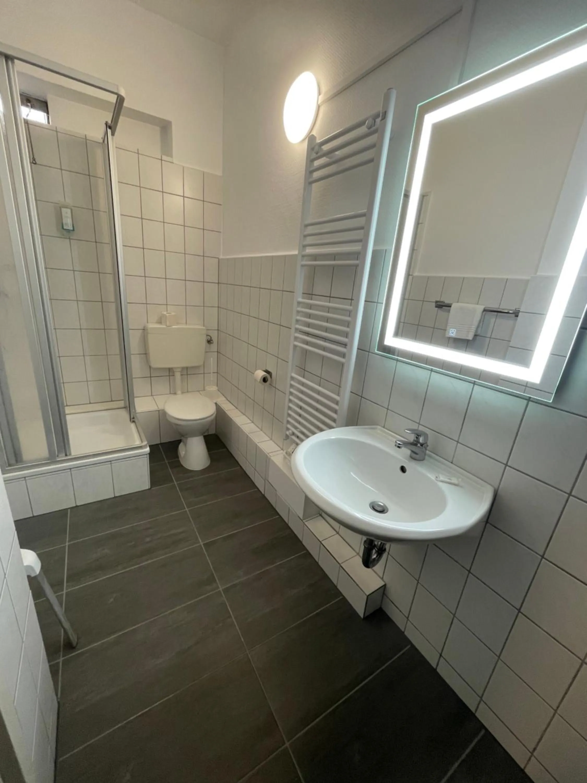 Bathroom in Schollers Restaurant & Hotel