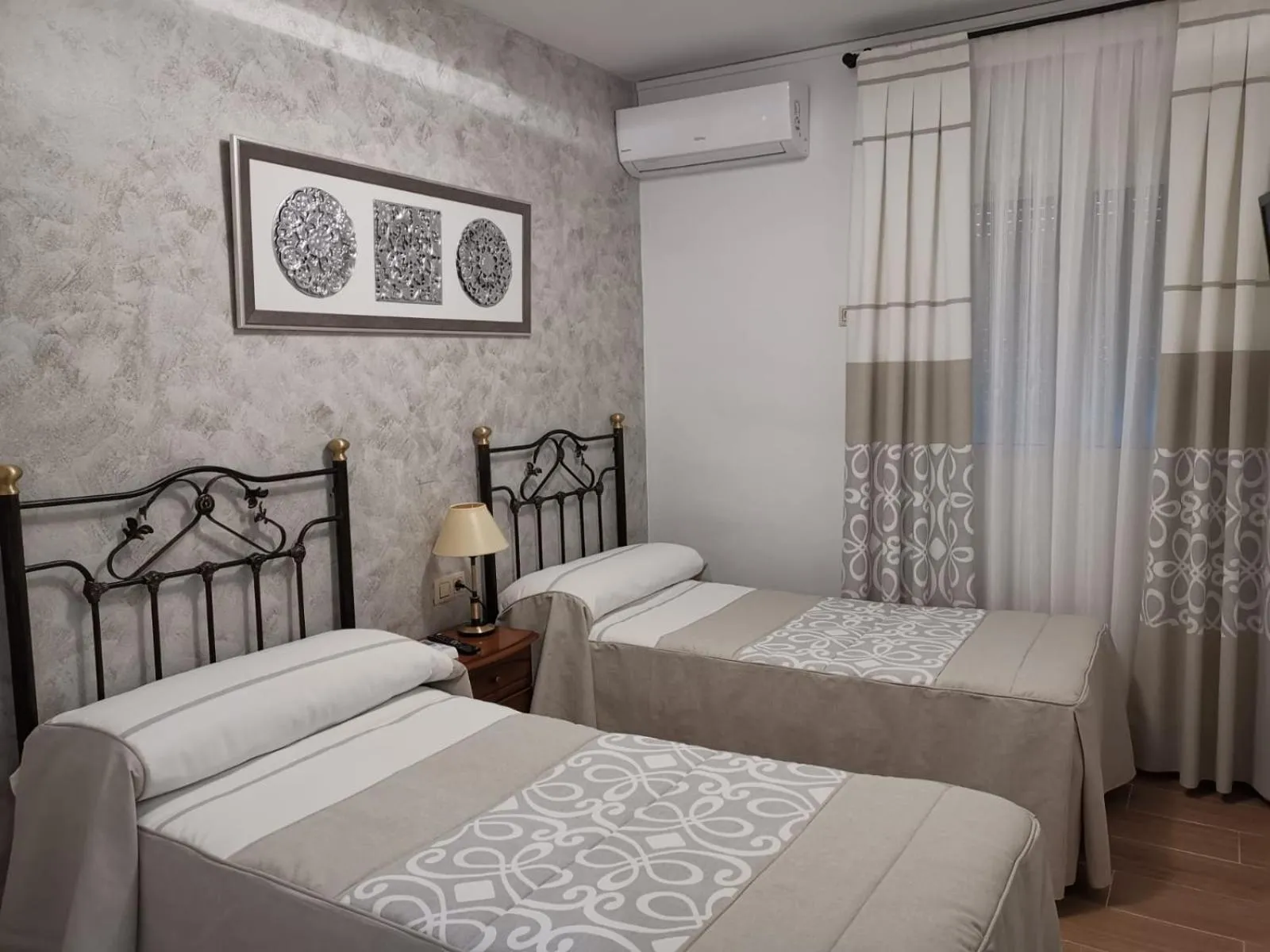 Bed in Hostal El Sevillano