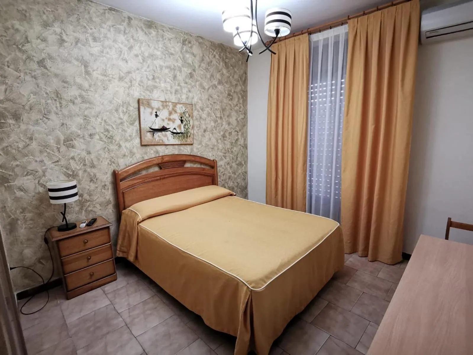 Bed in Hostal El Sevillano