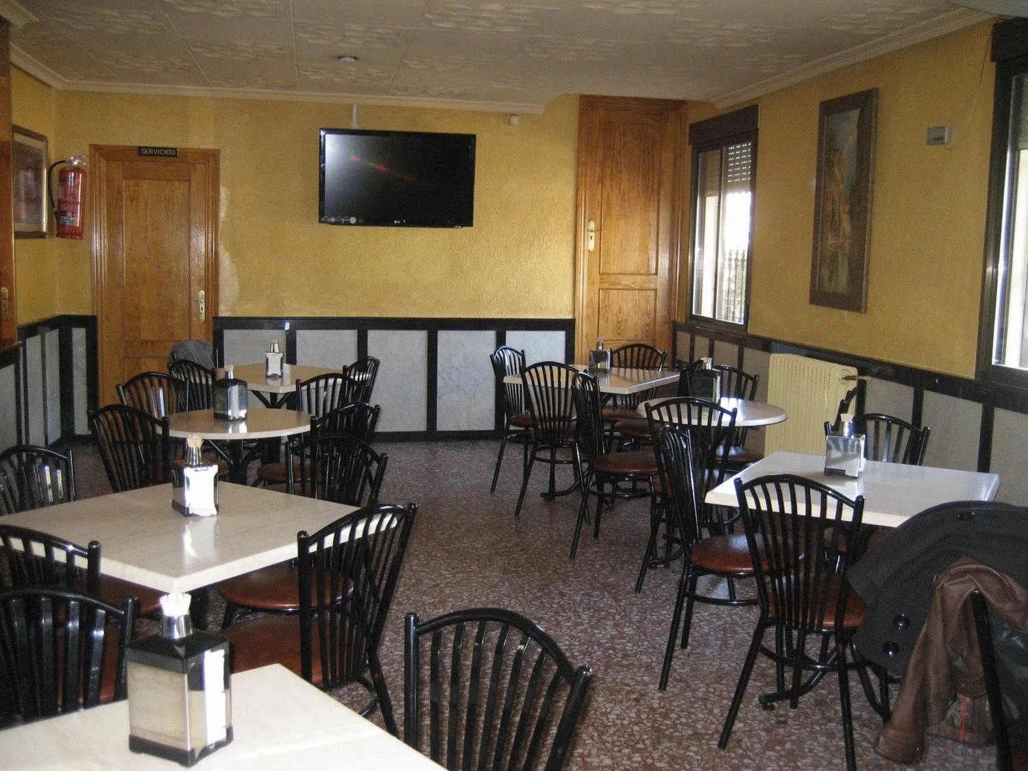 Restaurant/places to eat in Hostal El Sevillano