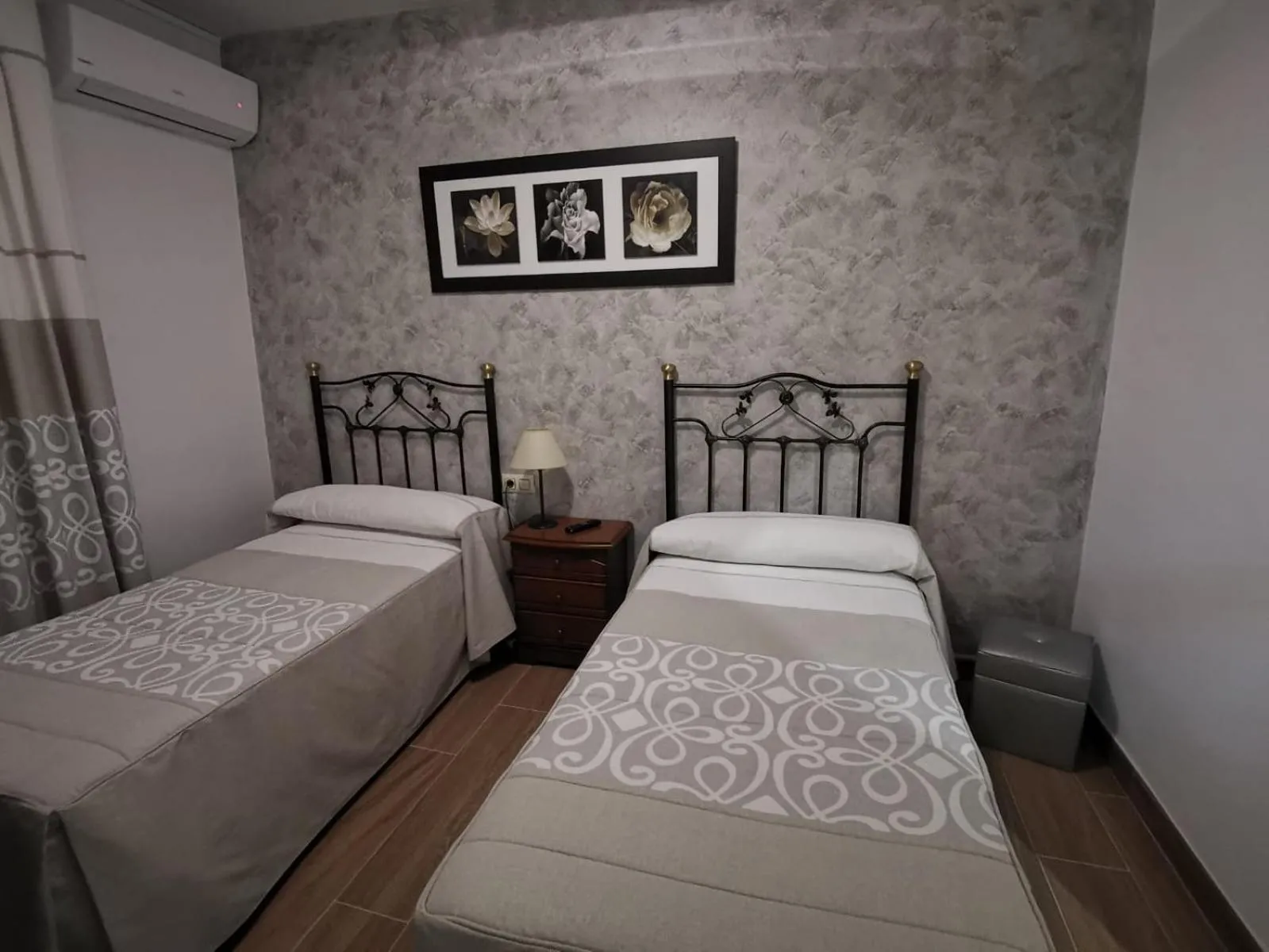 Bed in Hostal El Sevillano