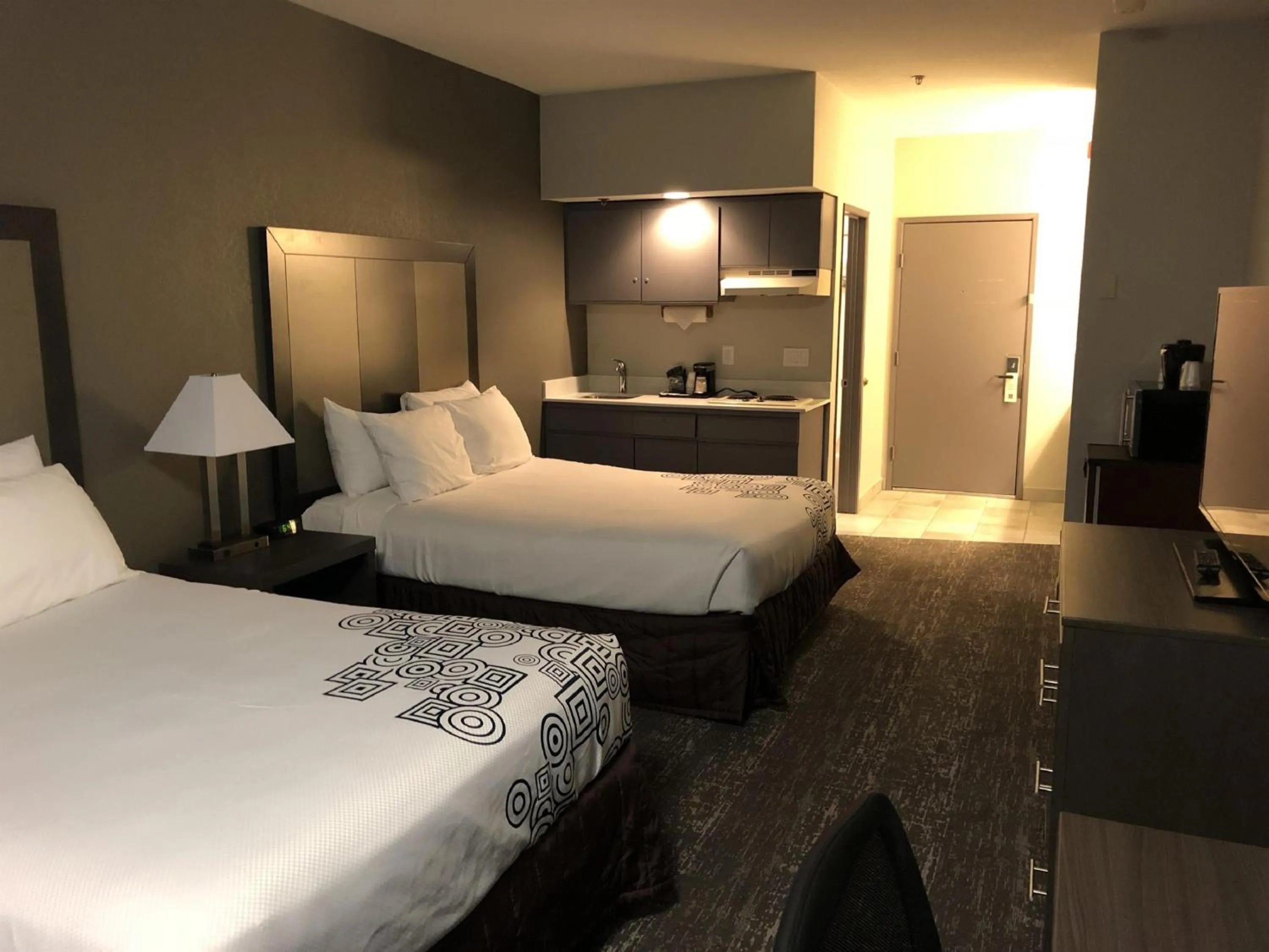 Bedroom, Bed in Baymont by Wyndham Moses Lake