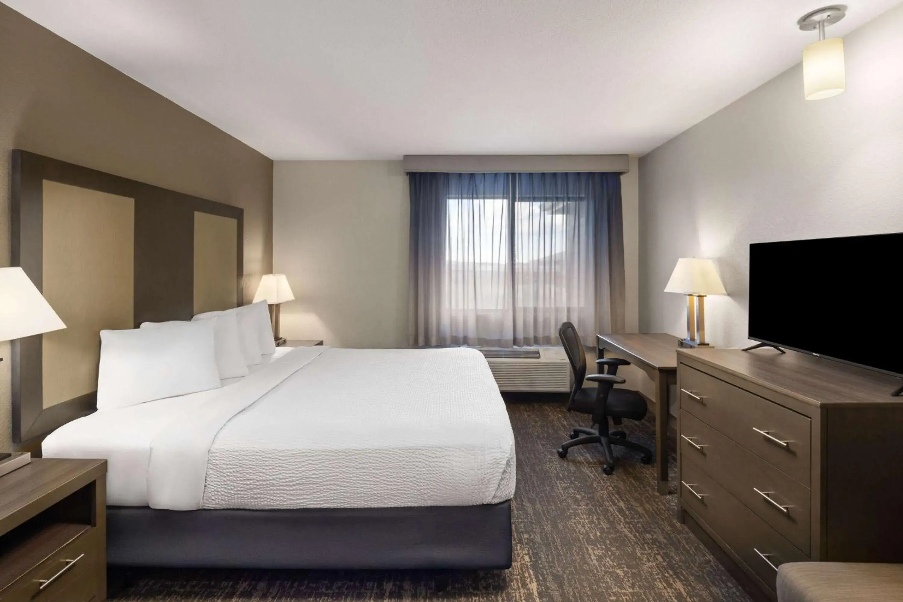 King Room - Non-Smoking in Baymont by Wyndham Moses Lake King Room - Non-Smoking in Baymont by Wyndham Moses Lake