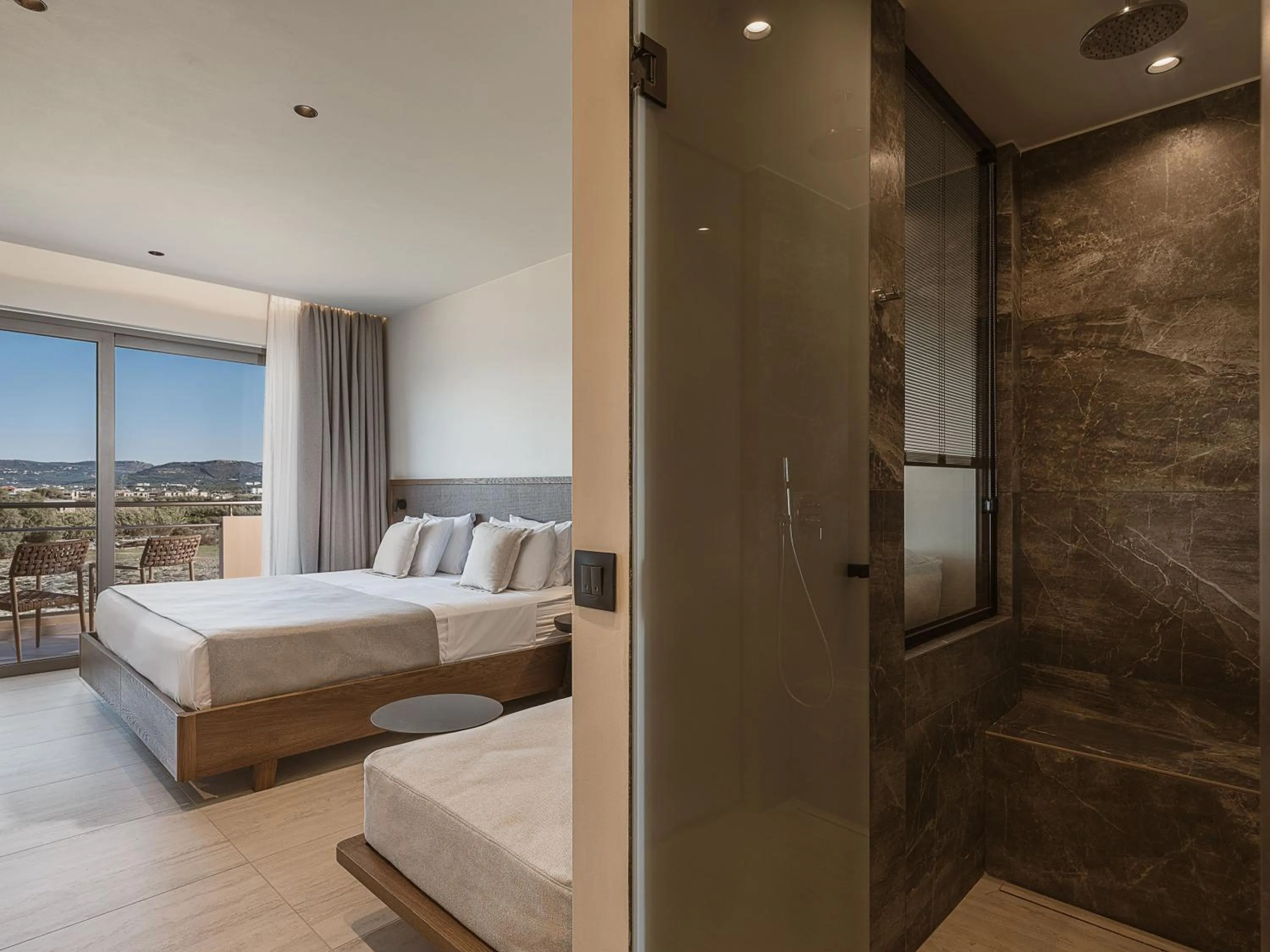 Shower, Bed in Sunny Bay Hotel