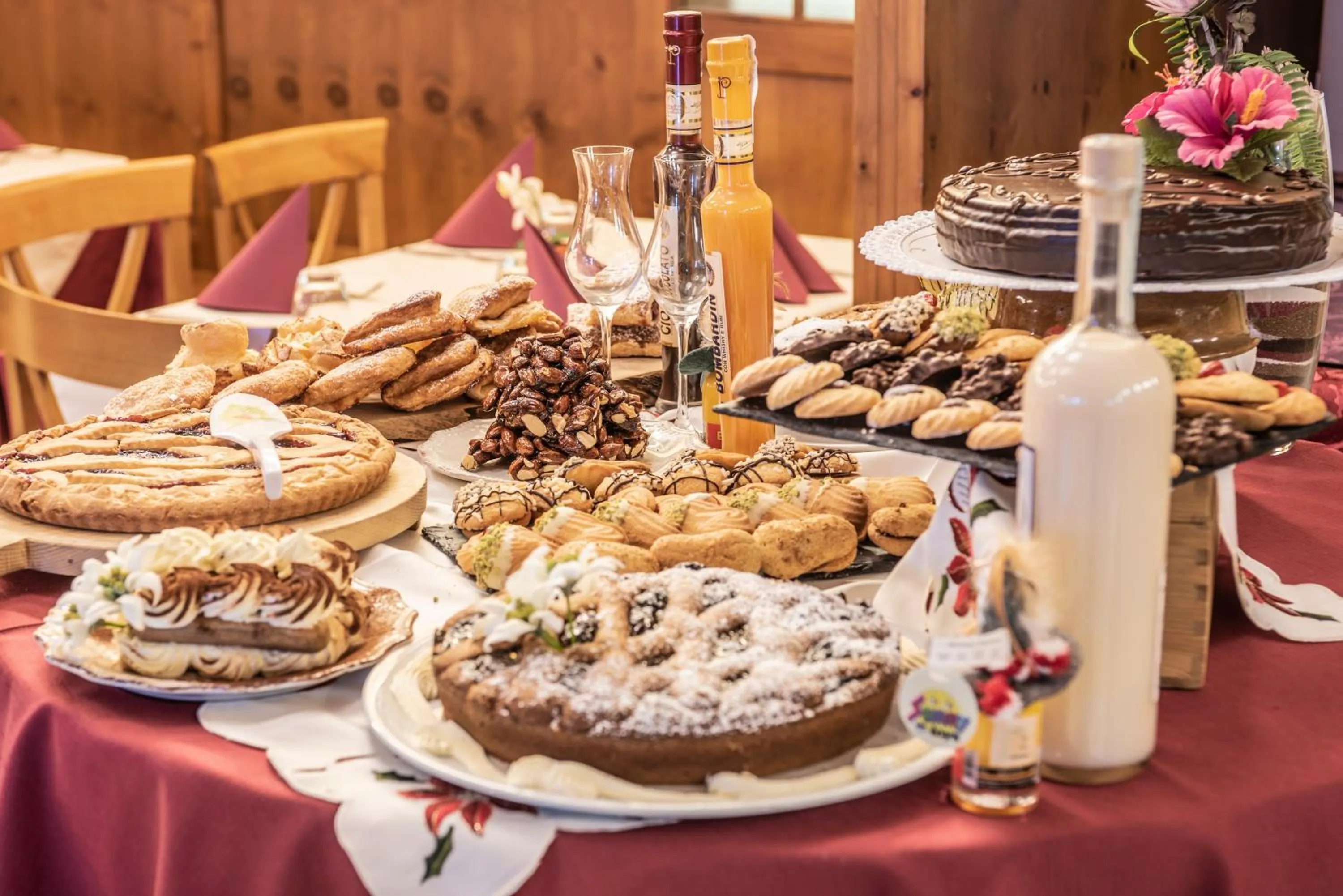Buffet breakfast in Hotel Resort Al Sole