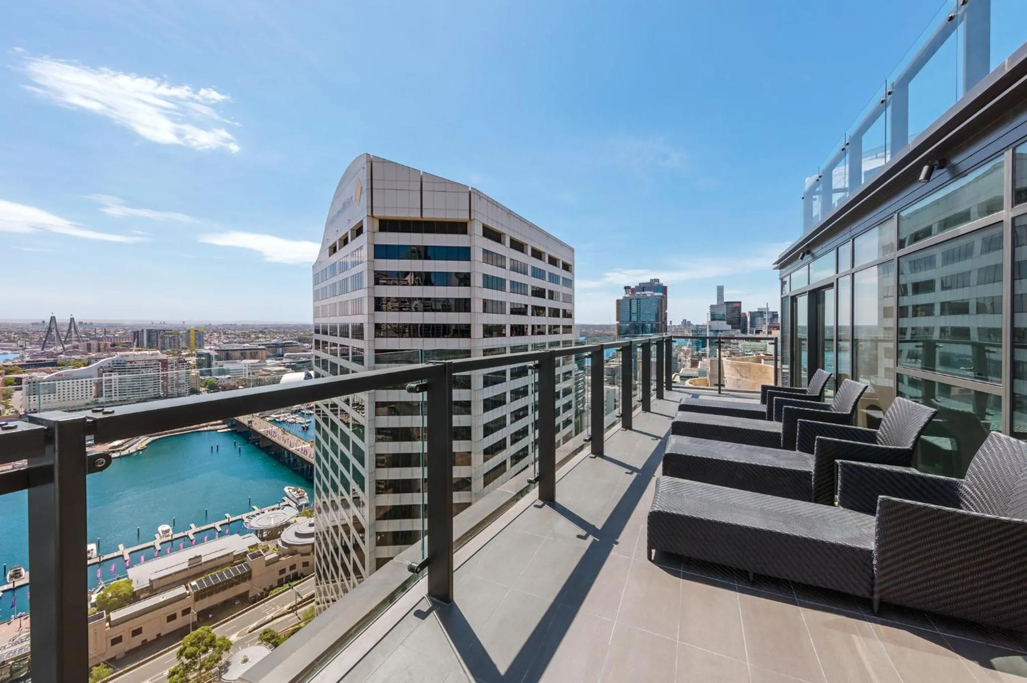 Balcony/Terrace in Meriton Suites Sussex Street, Sydney