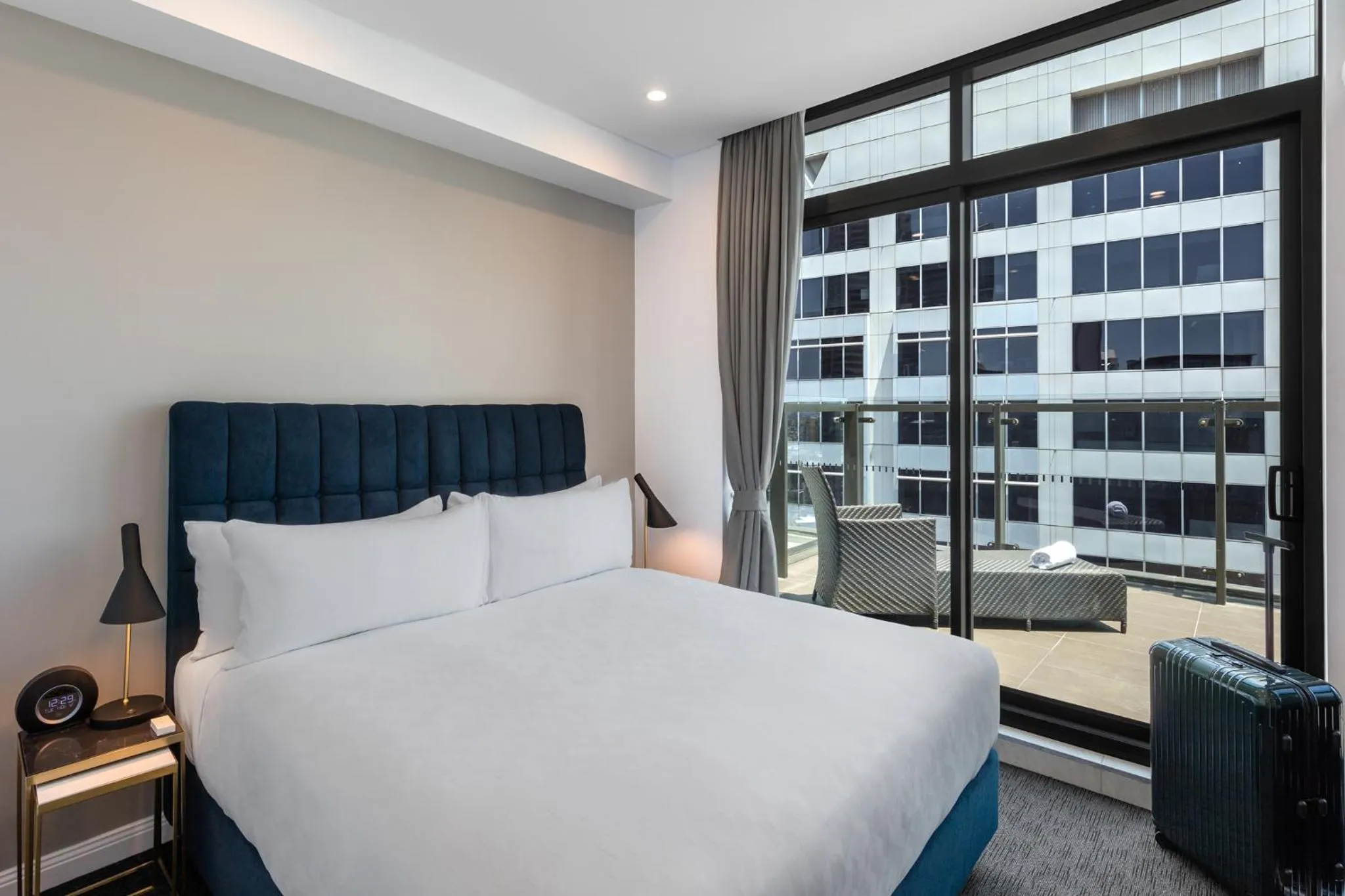 Bed in Meriton Suites Sussex Street, Sydney