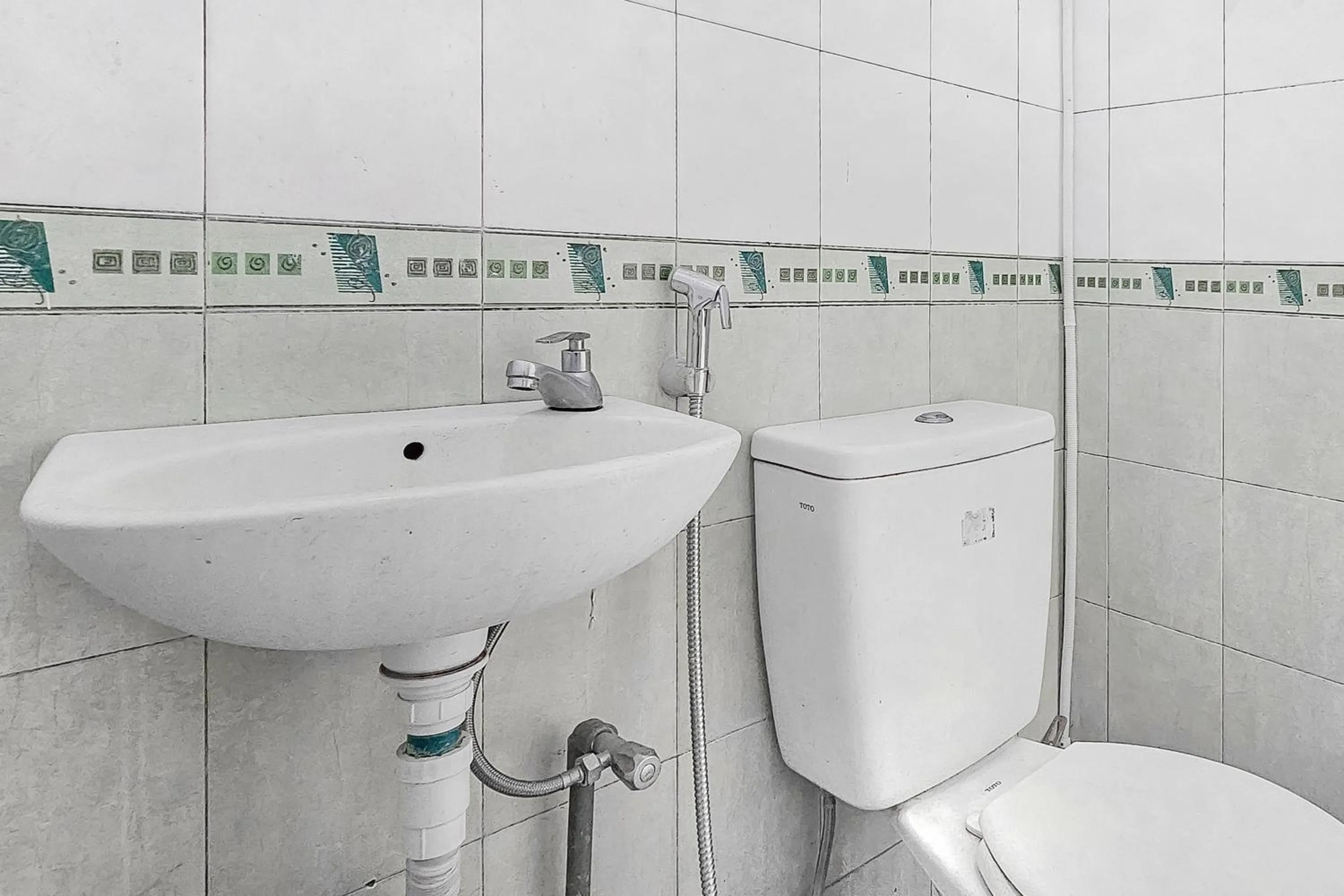 Bathroom in Pandu Prima Guest House Syariah Mitra Reddoorz