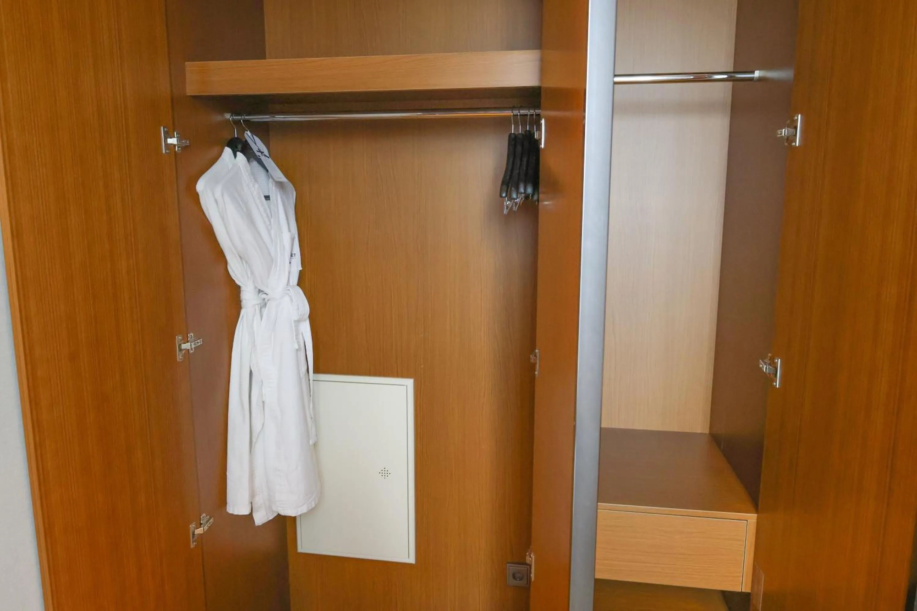 Decorative detail in Hotel Skypark Central Seoul Pangyo