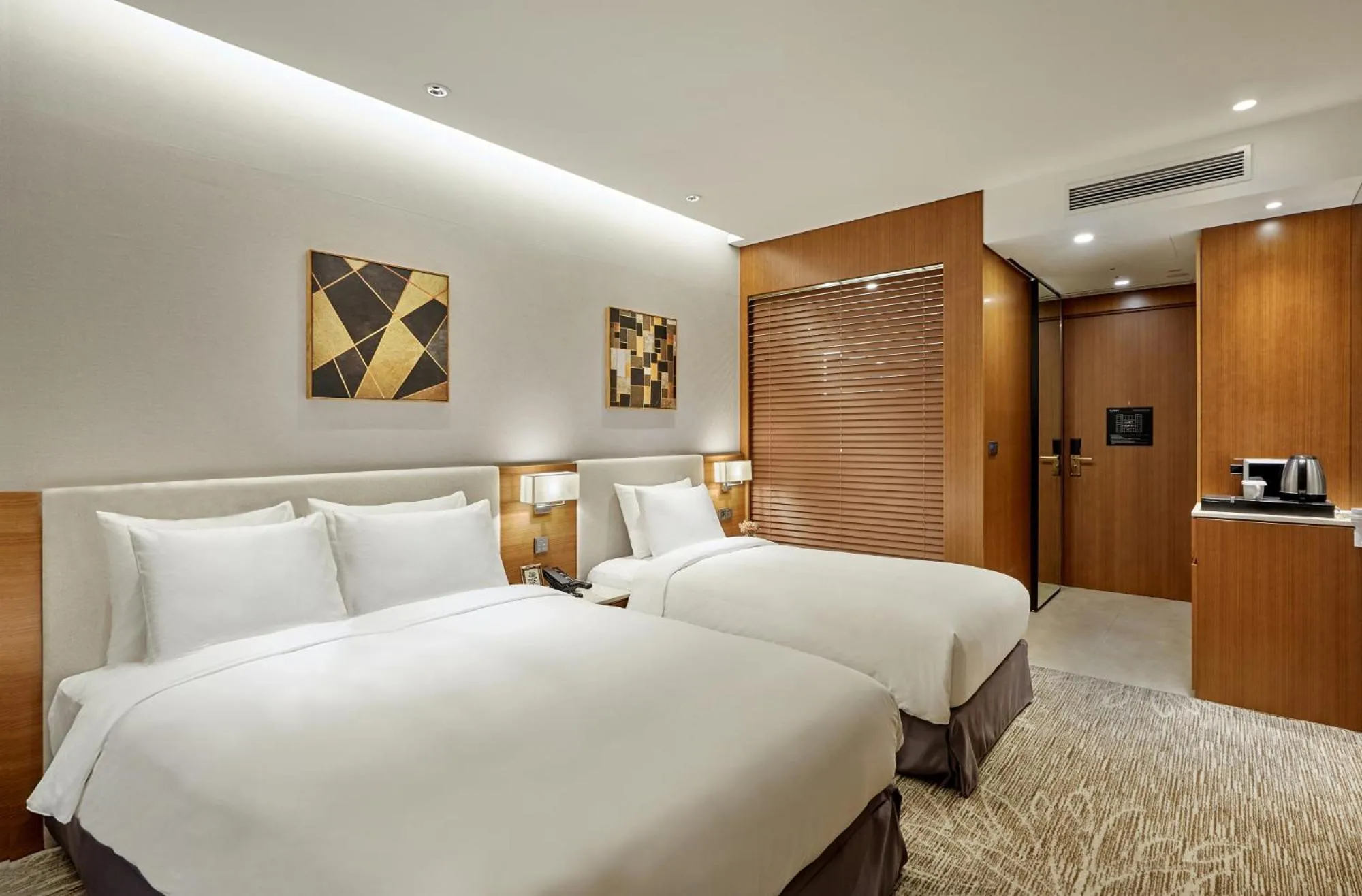 Decorative detail, Bed in Hotel Skypark Central Seoul Pangyo